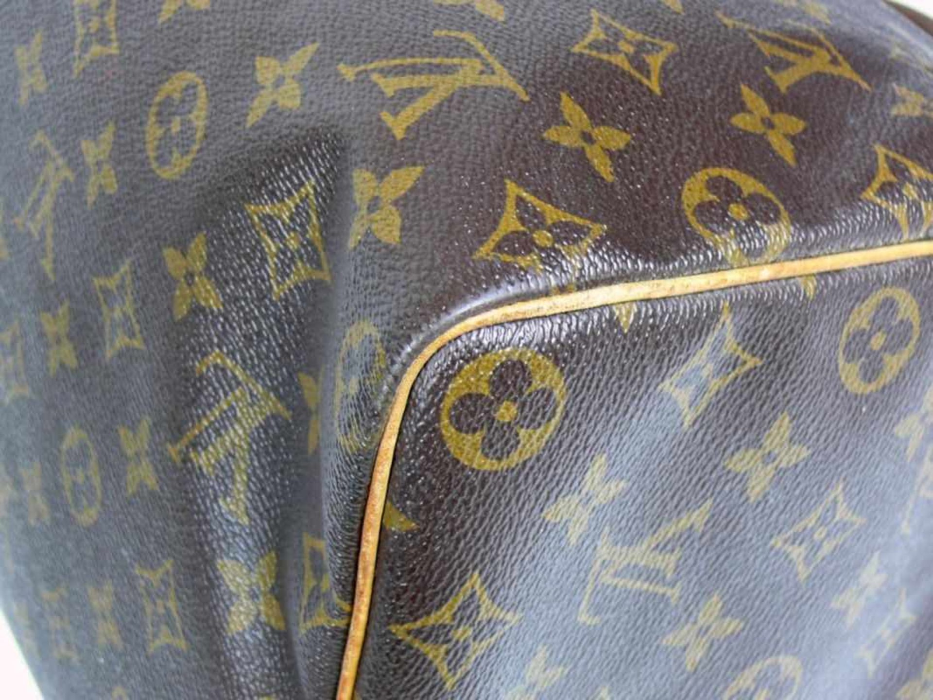 Louis Vuitton-Tasche "Speedy 40"; Monogramm Canvas; schöner und gepflegter Zustand; das Leder hat - Bild 11 aus 18