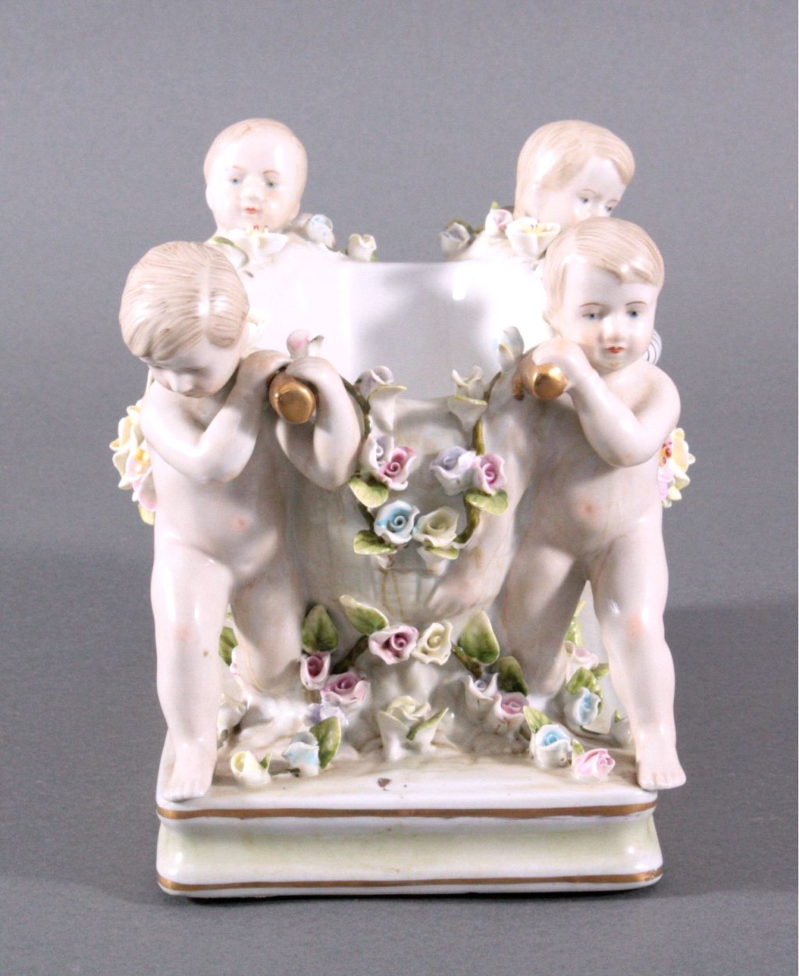 Figürlicher TafelaufsatzOvale Schale, getragen von 4 Kindern auf viereckiger Plinte,Fantasiemarke, - Bild 2 aus 4