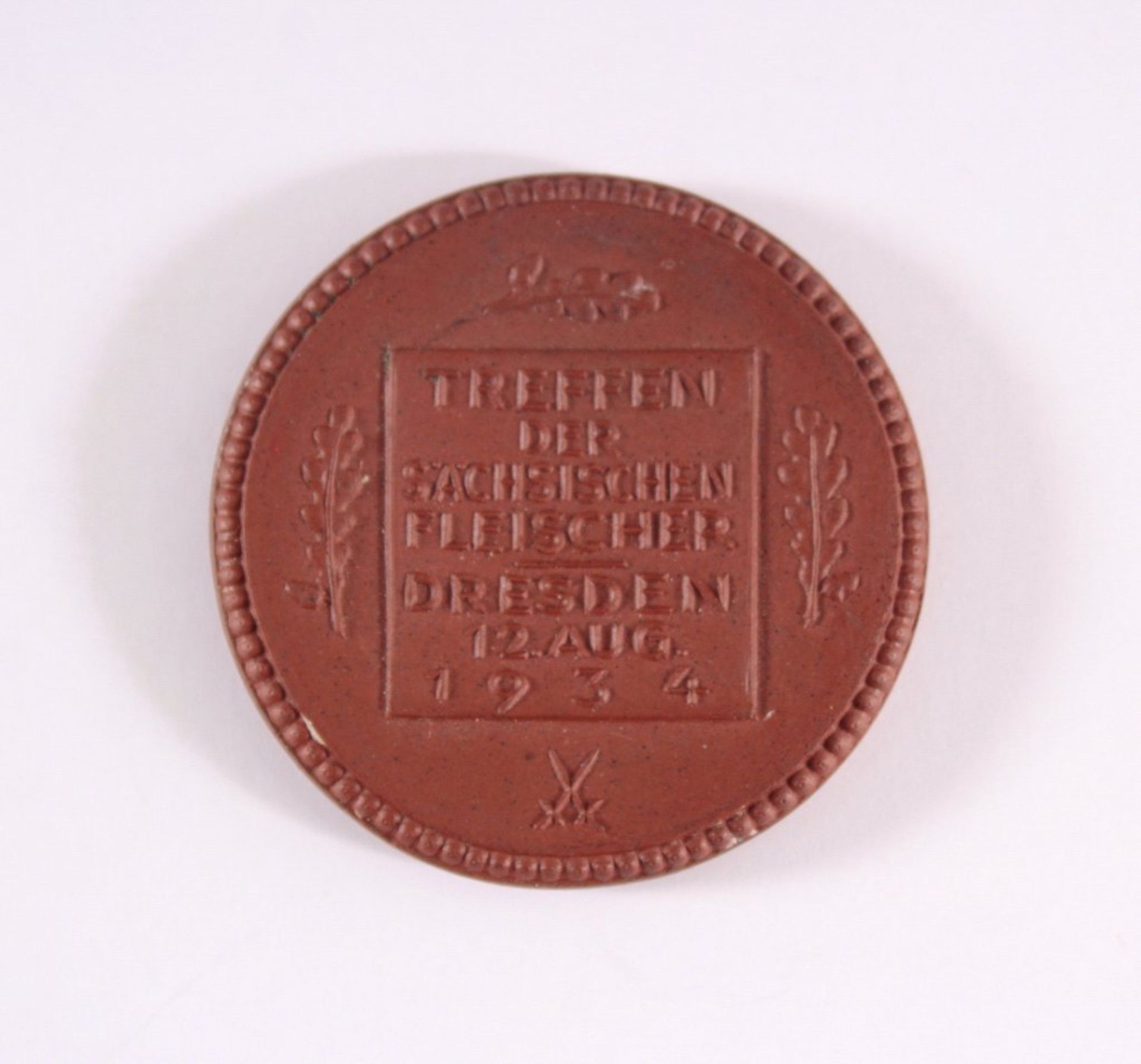 Steinzeug Medaille DAF RGBI 1934 DresdenTreffen der Sächsischen Fleischer, ca. D- 3,8 cm - Bild 2 aus 2