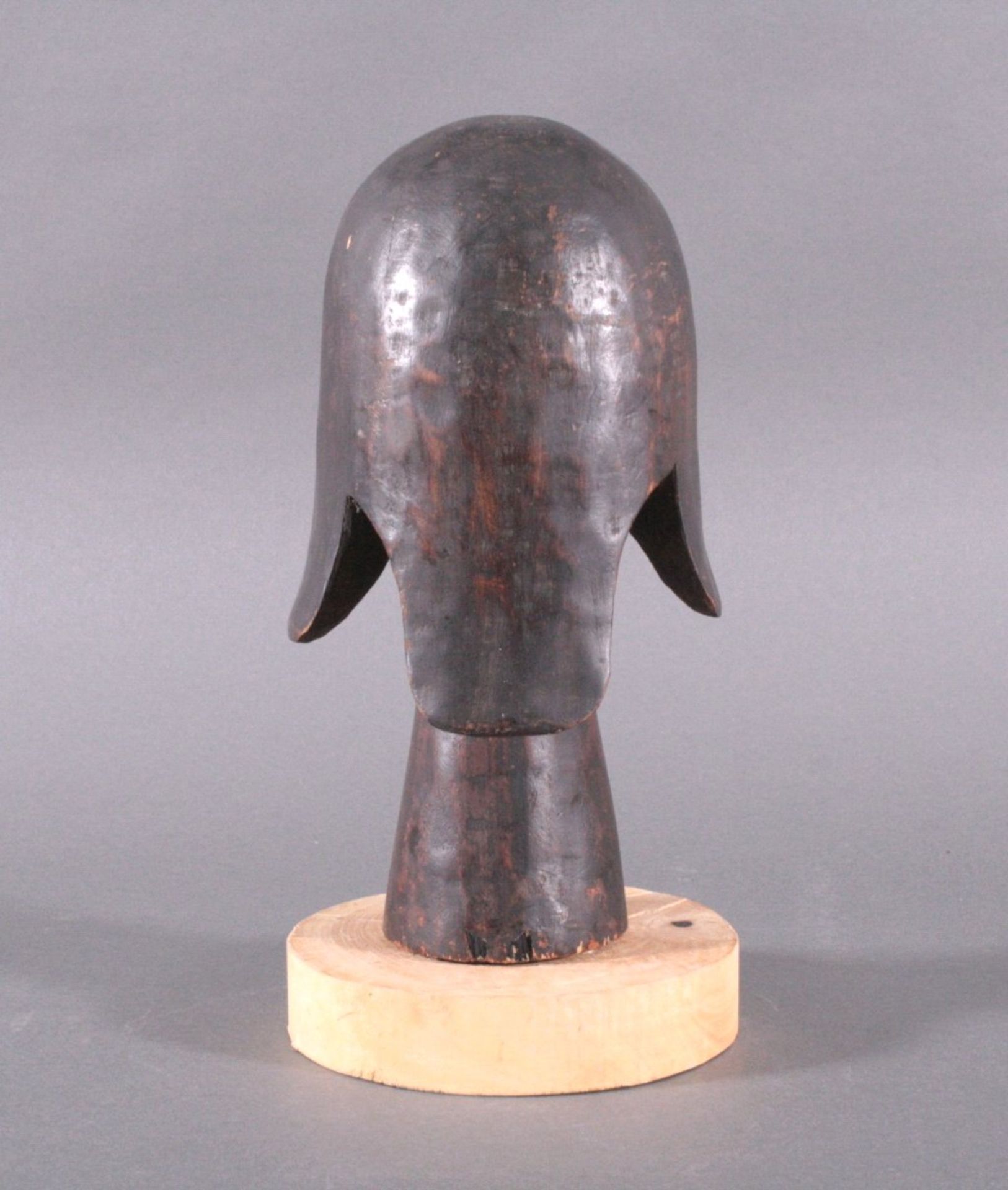 Hölzerner Kopf der Fang, Gabun 1. Hälfte 20. Jh.Hölzerner Kopf für den Byeri-Kult der Fang, auf - Bild 2 aus 3