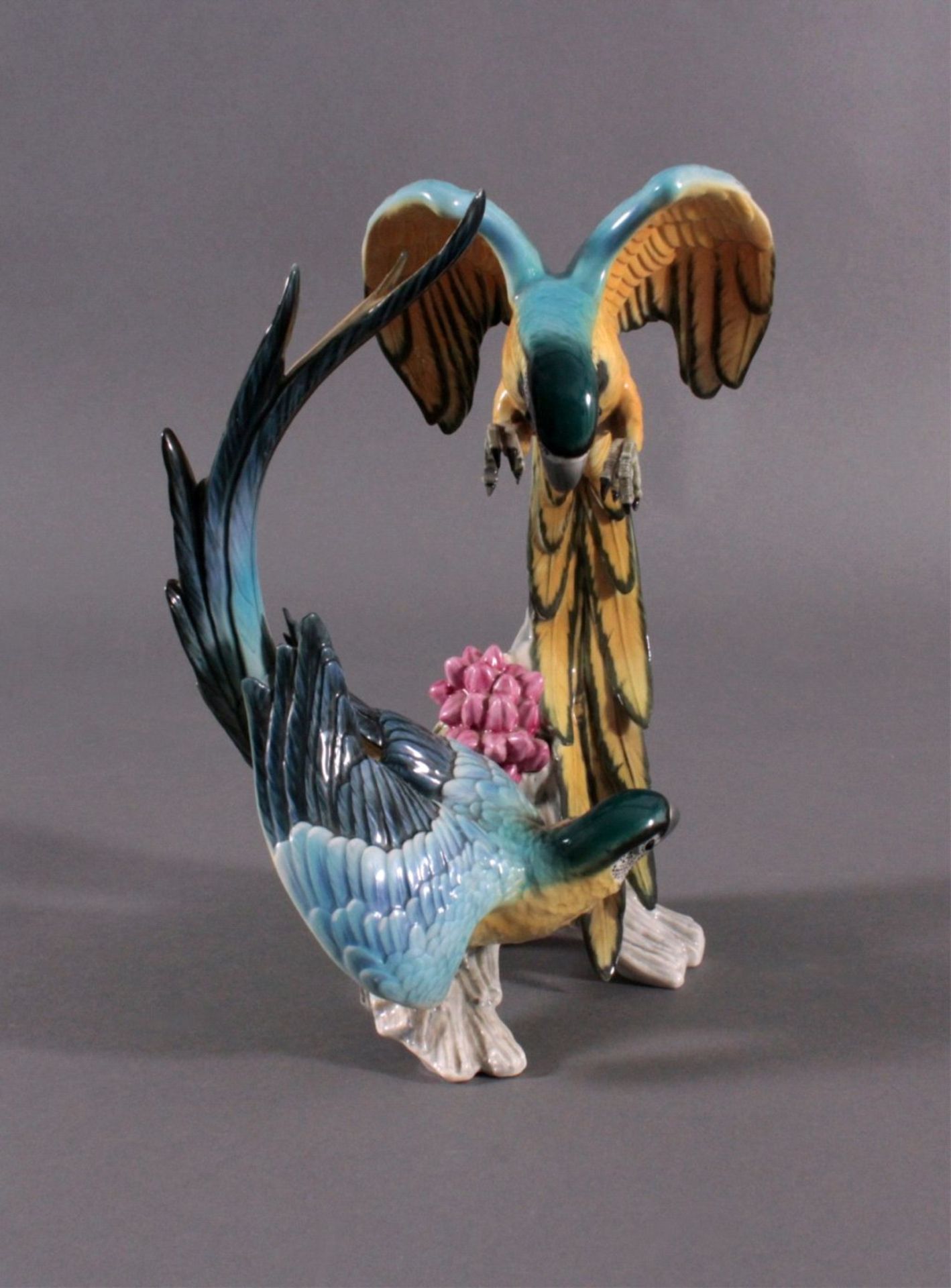 Papageiengruppe, Kaiser PorzellanEntwurf: Uwe Netzsch, Modellnummer 462. Auf Astsockelvollplastische - Bild 3 aus 4
