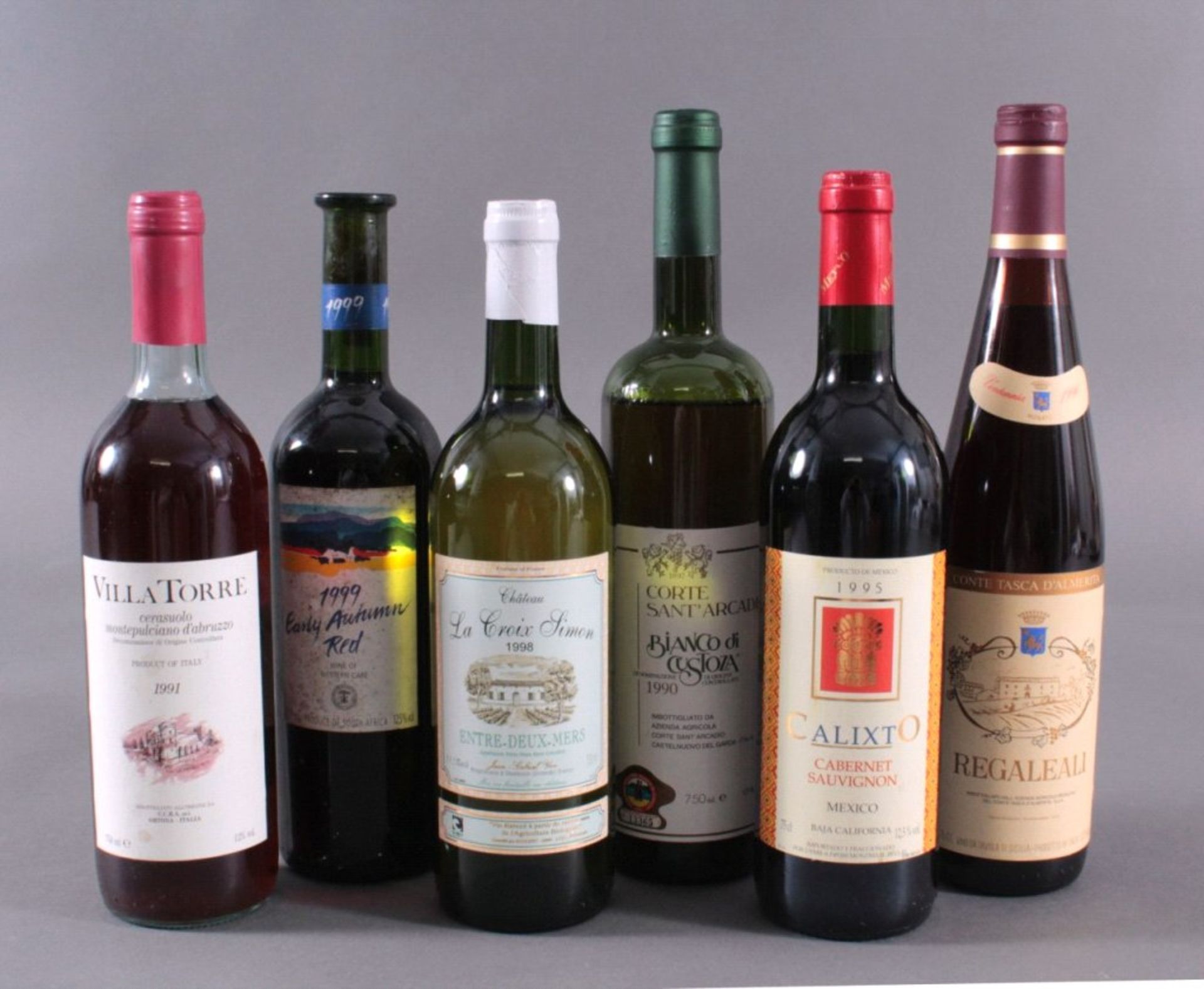 6 Flaschen Weißwein, Verschiedene Sorten1x 1990er Bianco di Custoza, Corte Sant´Arcadio.1x 1990er
