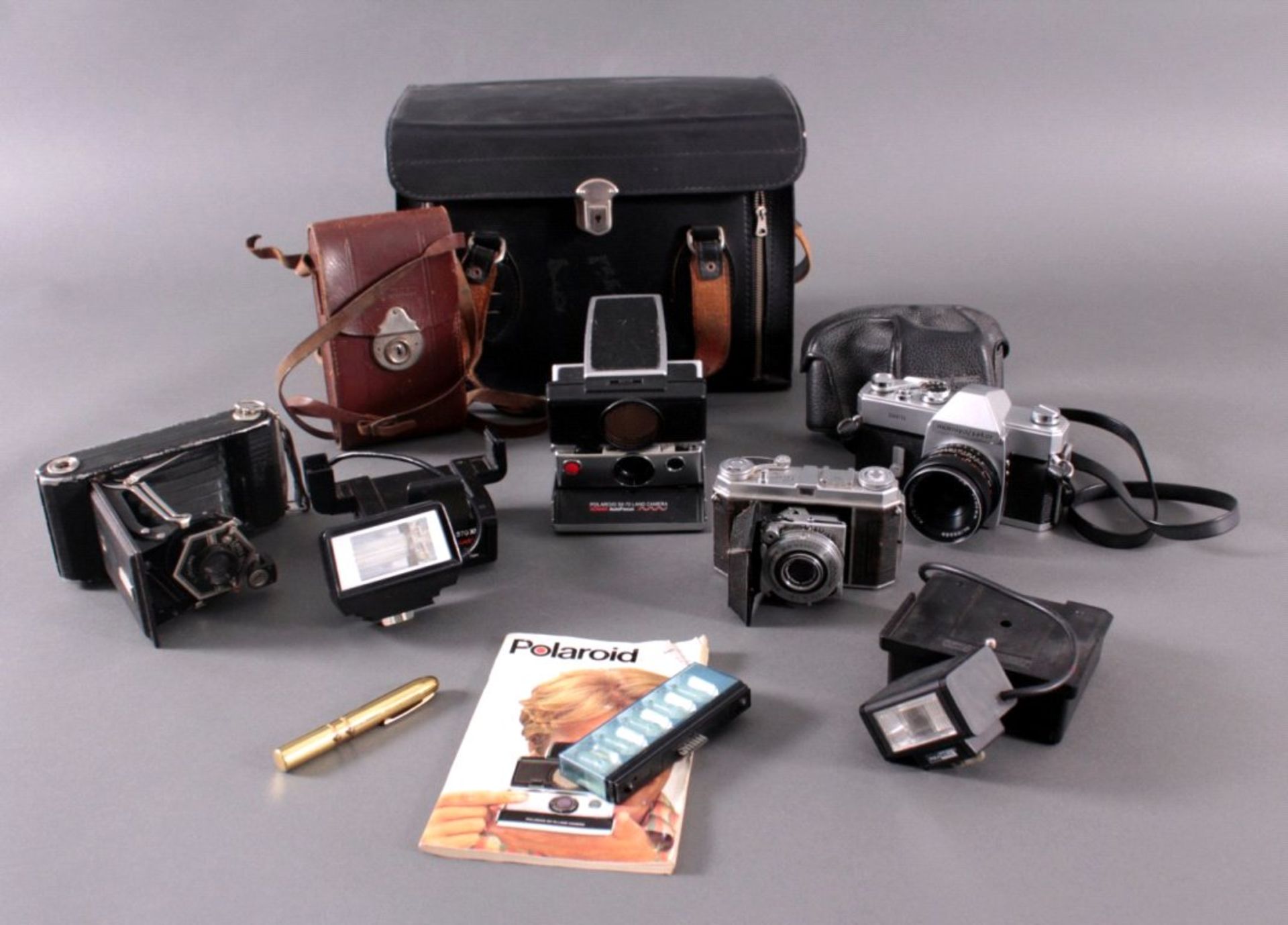 Konvolut Kameras1x Polaroid SX-70 Land Camera Sonar AutoFocus.1x Kodak Retina Ia.1x Zeiss Ikon