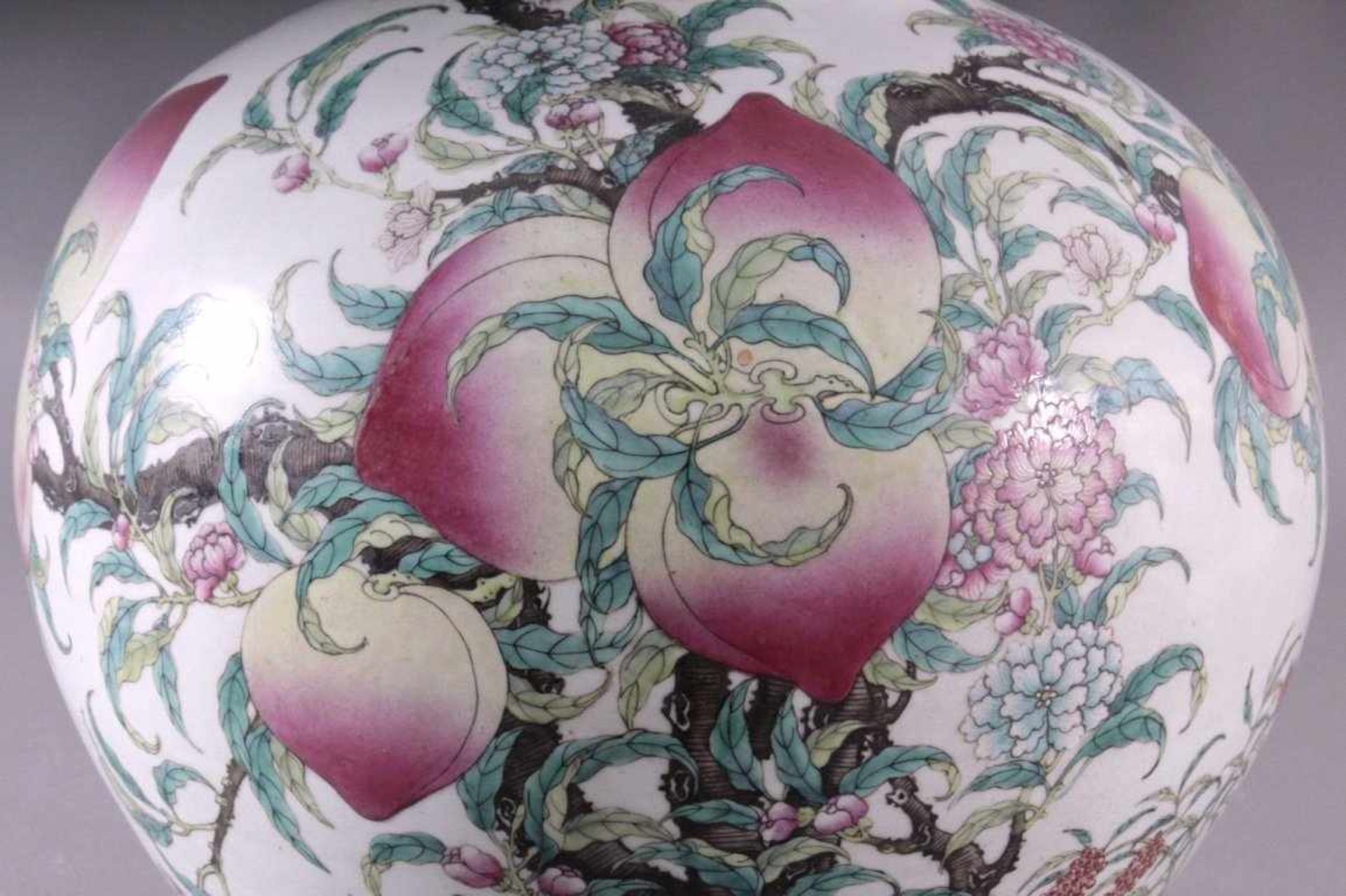 Chinesische Bodenvase Qing-Dynastie (1644 - 1912)Porzellan, Familie rose / Yangcai - mit opaken - Bild 6 aus 8