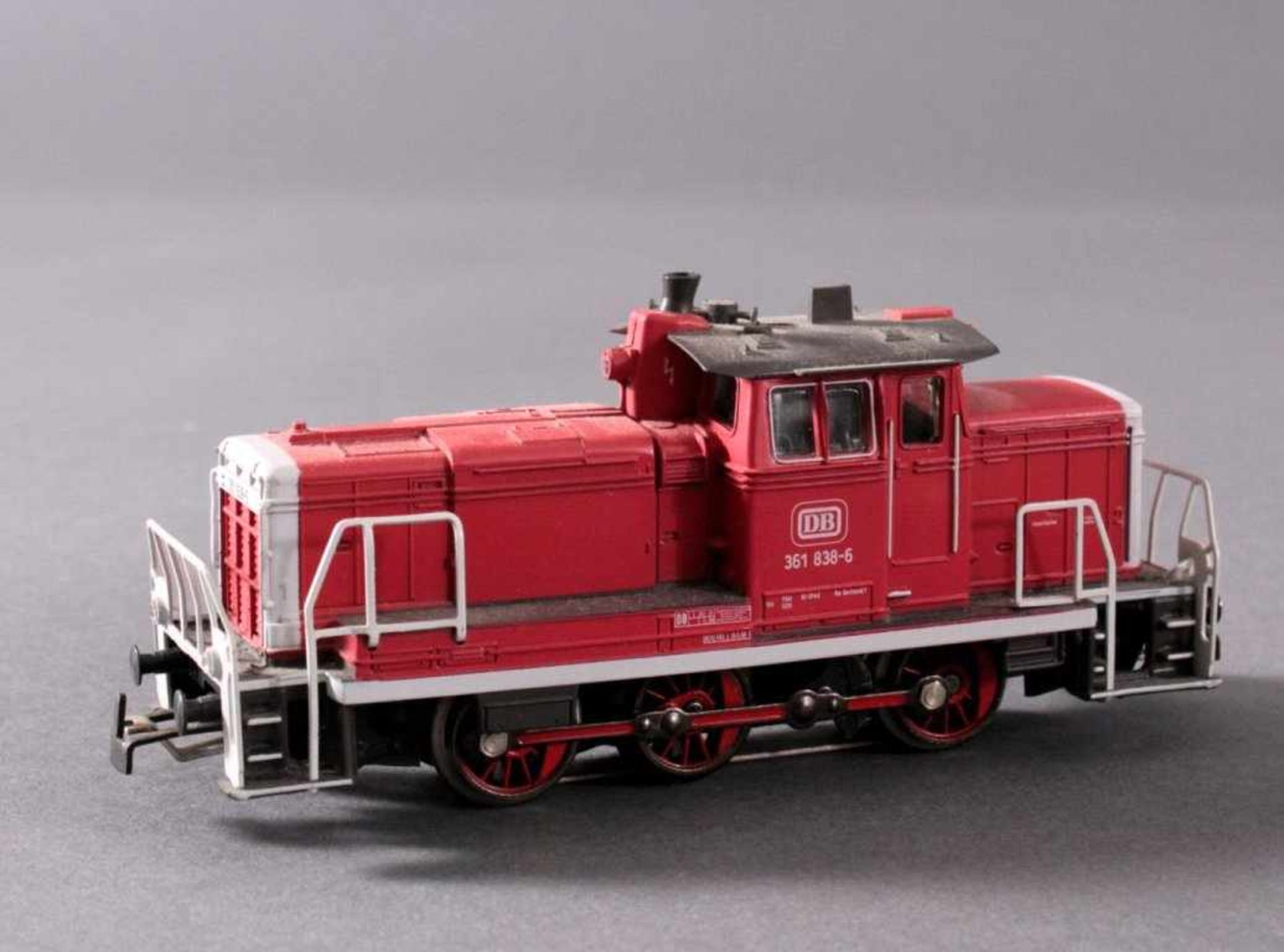 Märklin H0 3131 Diesel-Lok Baureihe 361 838 in rot mit5 Güterwaggons - Bild 2 aus 3
