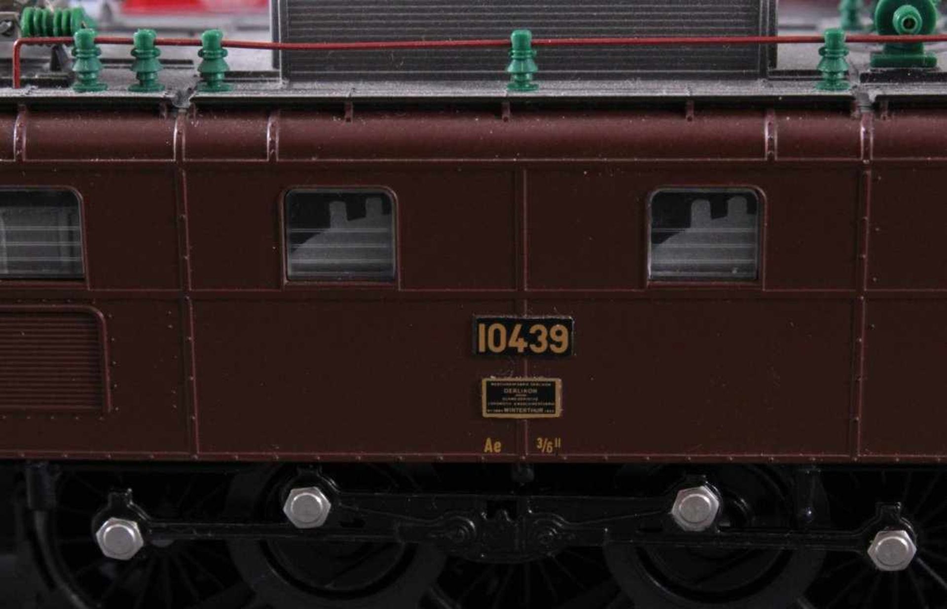 Märklin H0 3351 E-Lok BR 10439 der Schweiz braun mit5 Güterwaggons - Image 3 of 3