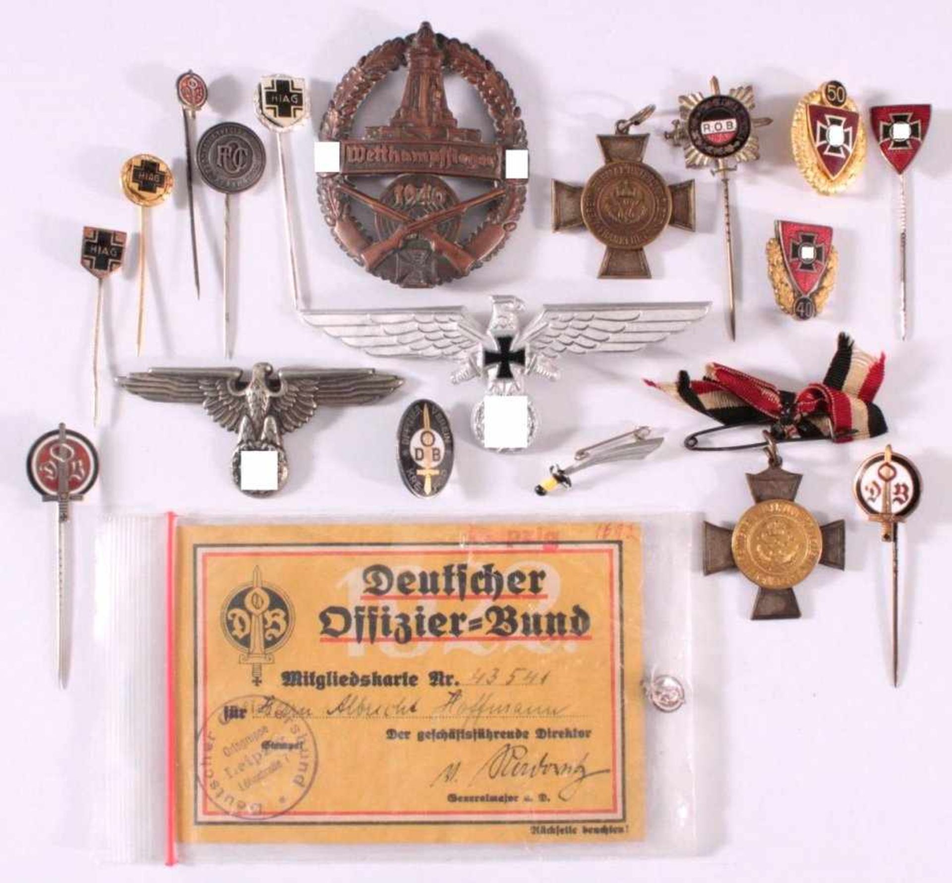Abzeichen Deutscher Offiziers Vereine um 190017 Stück aus unterschiedlichen Materialien gefertigt,