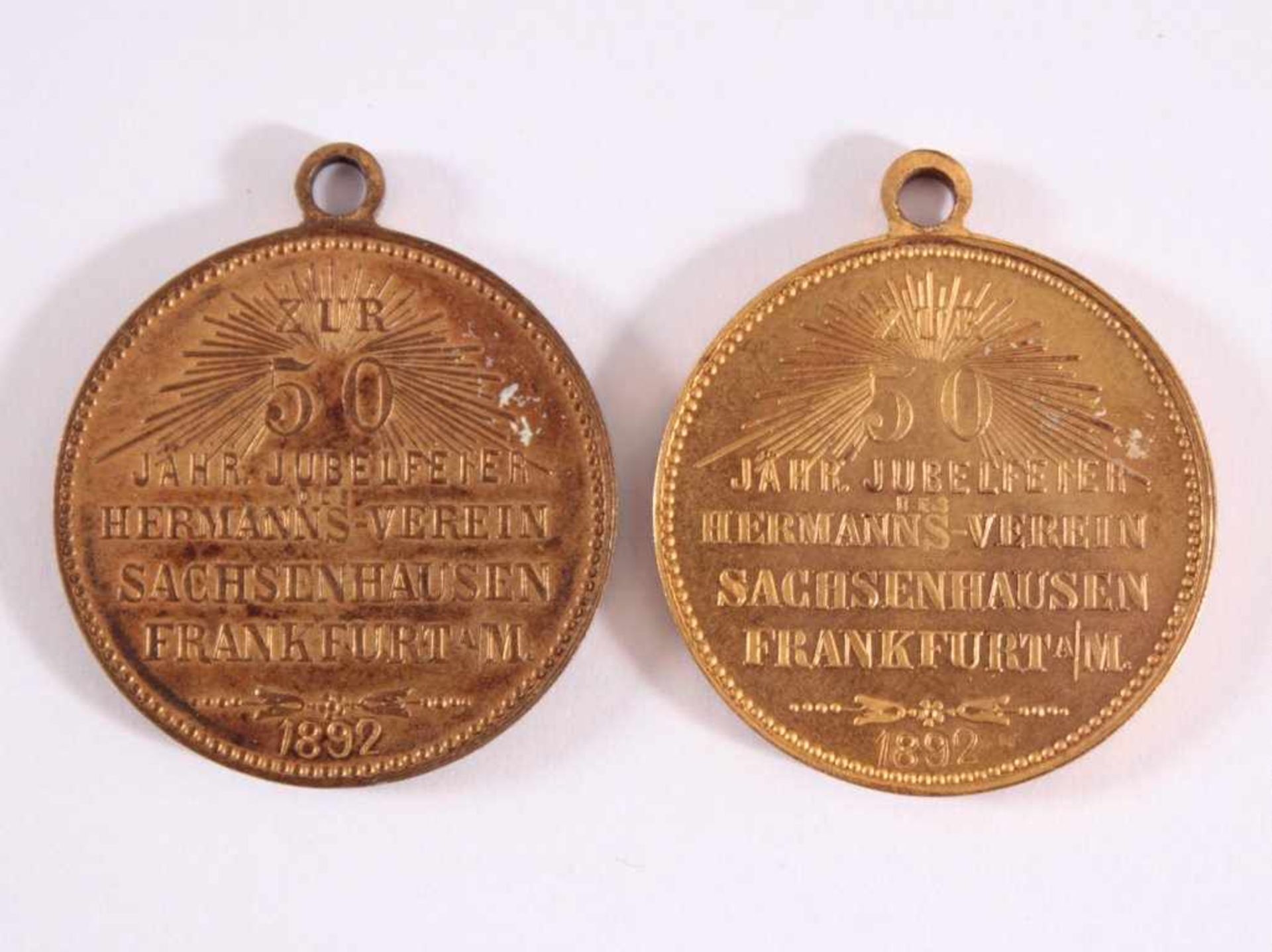 2 Medaillen 50 jährigen Feier, Herrmanns Verein, FrankfurtSachsenhausen, "Kühn entflammt allesammt - Image 2 of 2