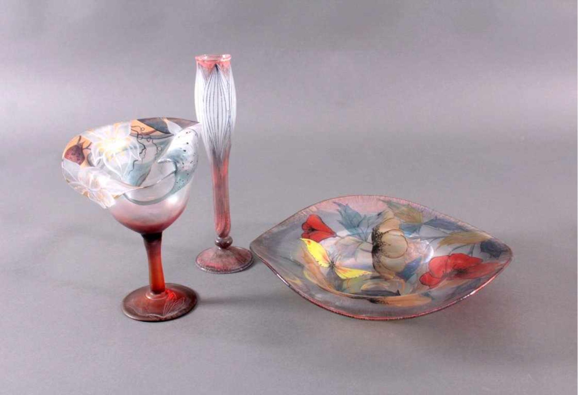 Glas Objekte, 3 Stück2x Eisch, klares Glas, aufgebogener, geschnittener Rand,irisierend