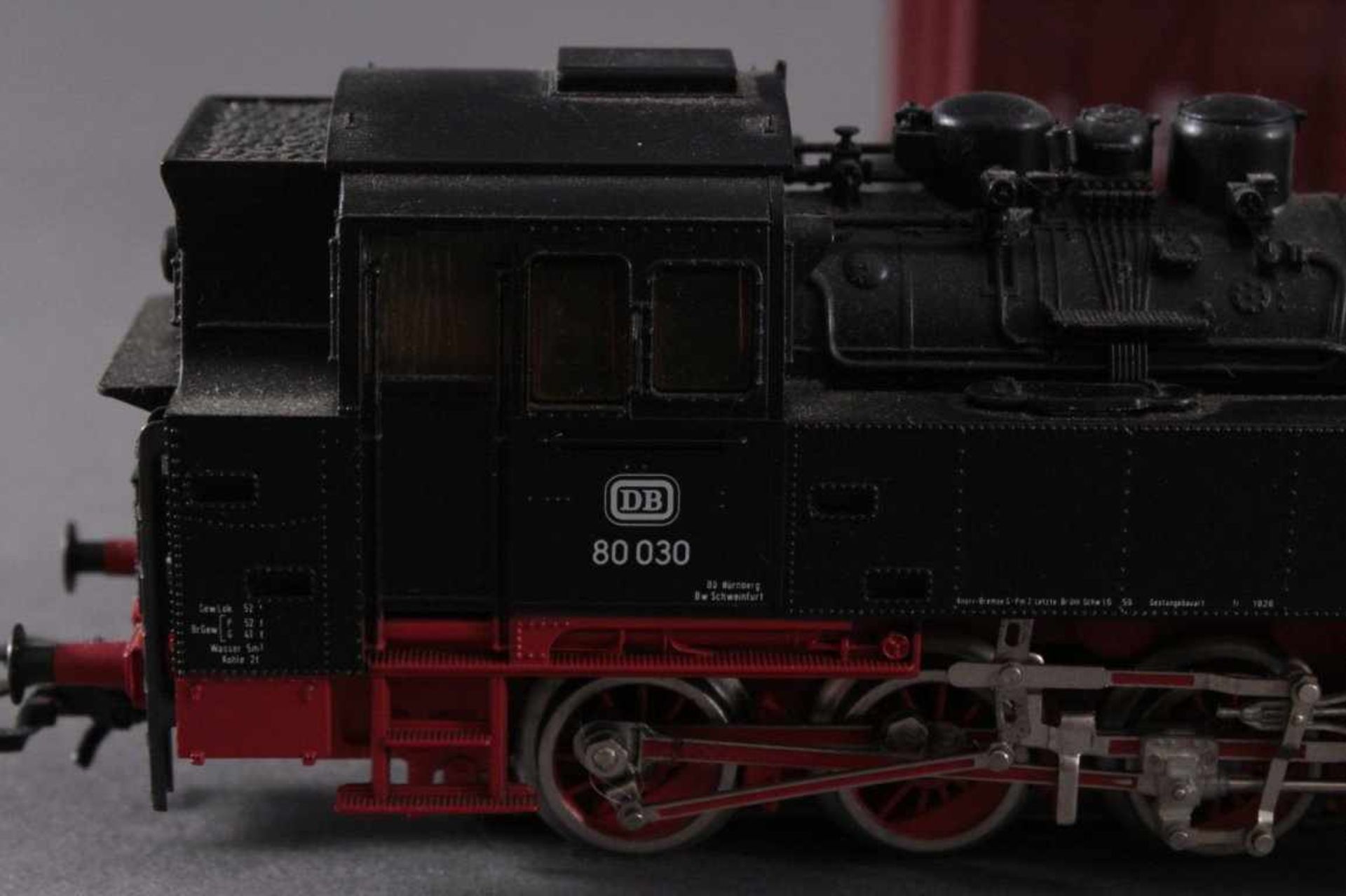 Märklin H0 3704 Dampf-Lok Baureihe 80 30 DB in schwarz mit5 Güterwaggons - Bild 3 aus 3
