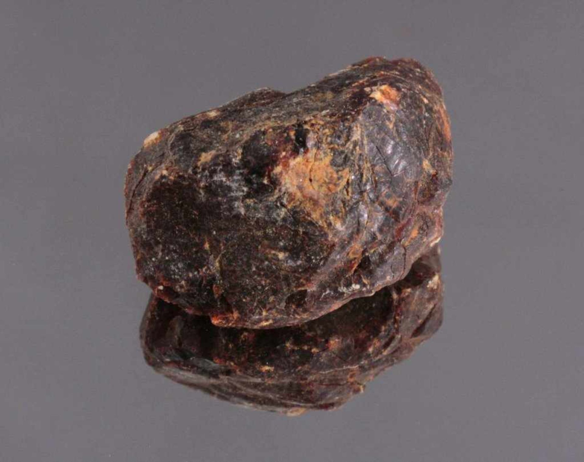 Rohbernstein-BrockenCognacfarben ca. 31 g, ca. 3,5 x 5 x 4 cm