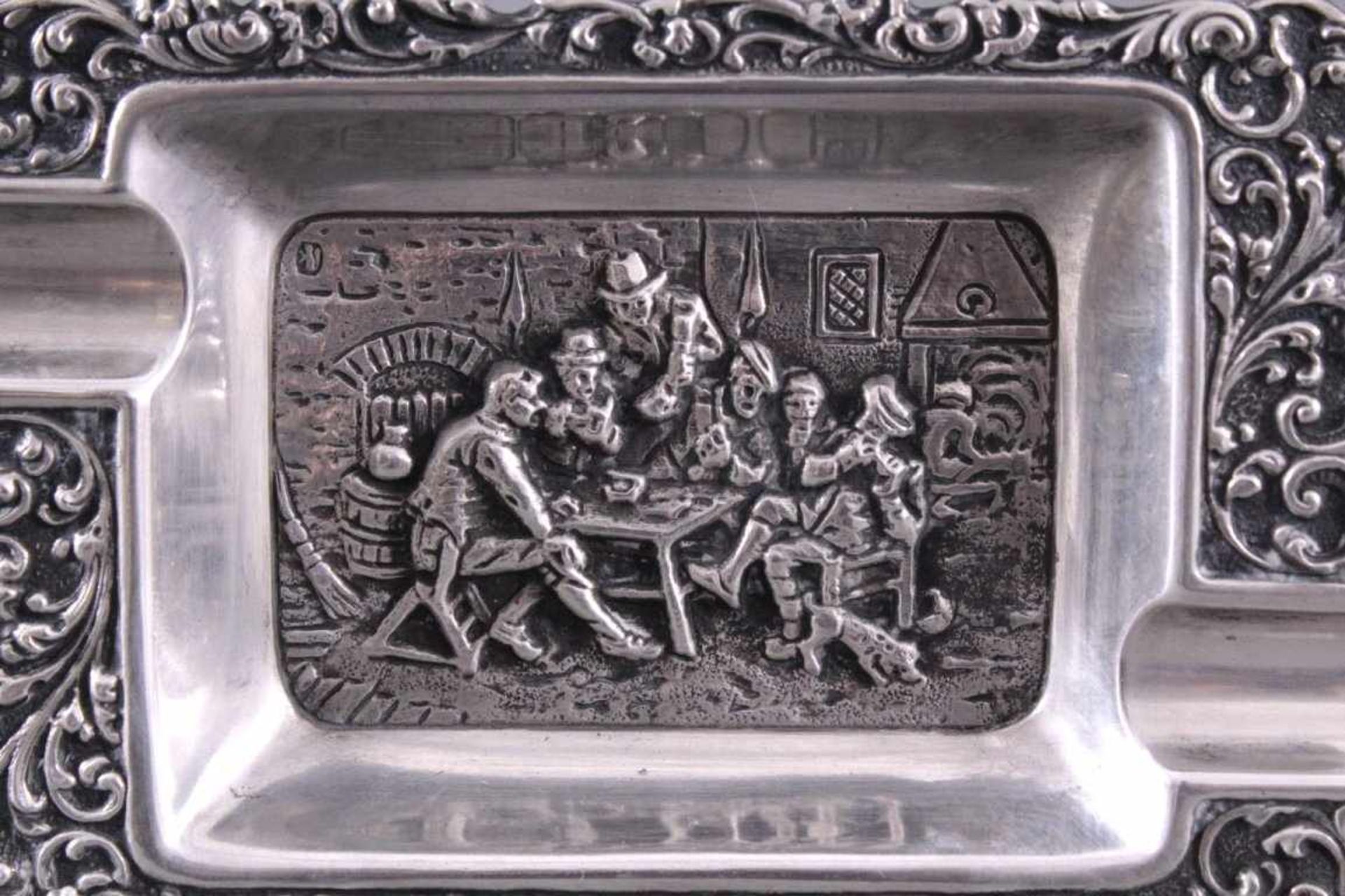 Aschenbecher, 17/18. Jh.Punze Darmstadt Silber-Marke, rechteckig mit 2Mulden, reicher Dekor, im - Bild 2 aus 4
