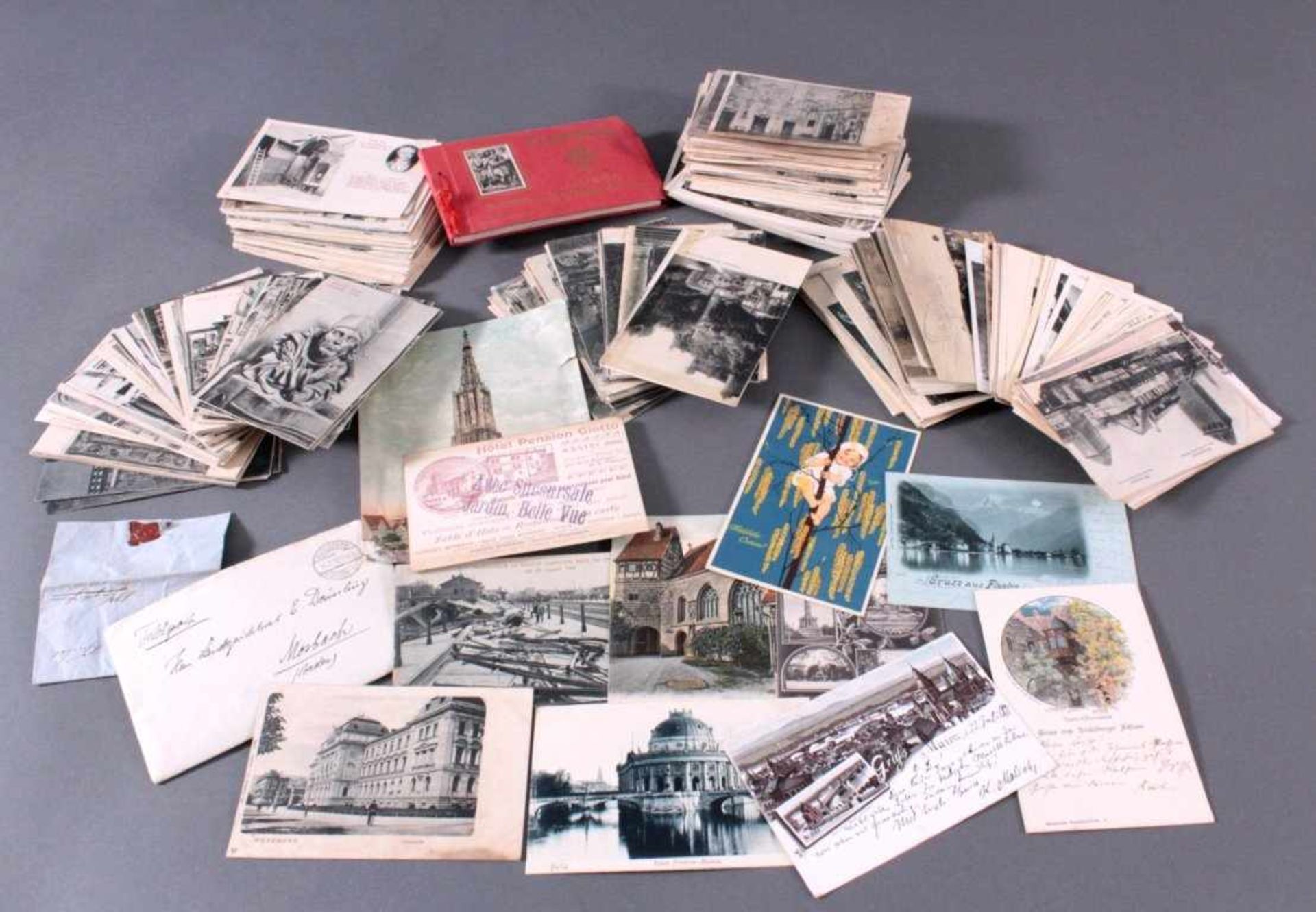 Über 200 Postkarten, zumeist aus Deutschland vor 1945Ulm, München, Berlin, Würzburg, Heidelberg,