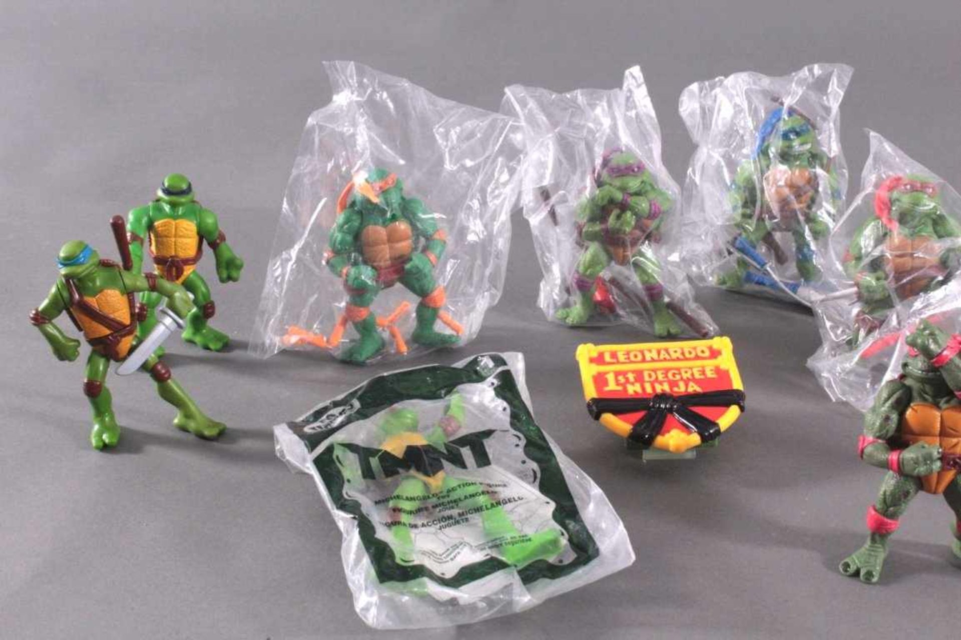 Konvolut Teenage Mutant Ninja Turtles 14 Stückverschiedene Hersteller u.a. Playmates, McDonald's .. - Bild 2 aus 3