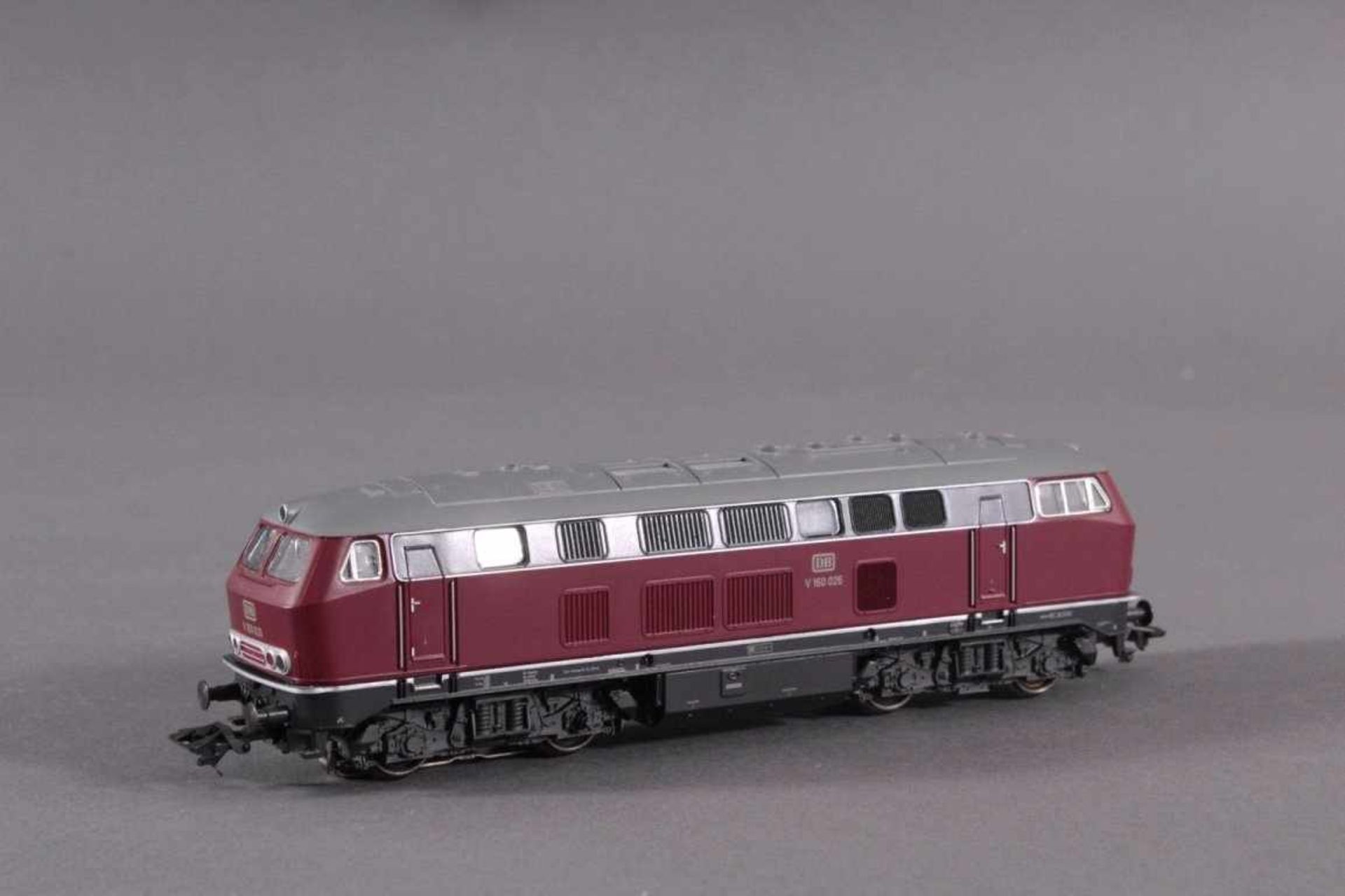 Märklin H0 Diesel-Lok V 160 026 in rot - Bild 2 aus 3