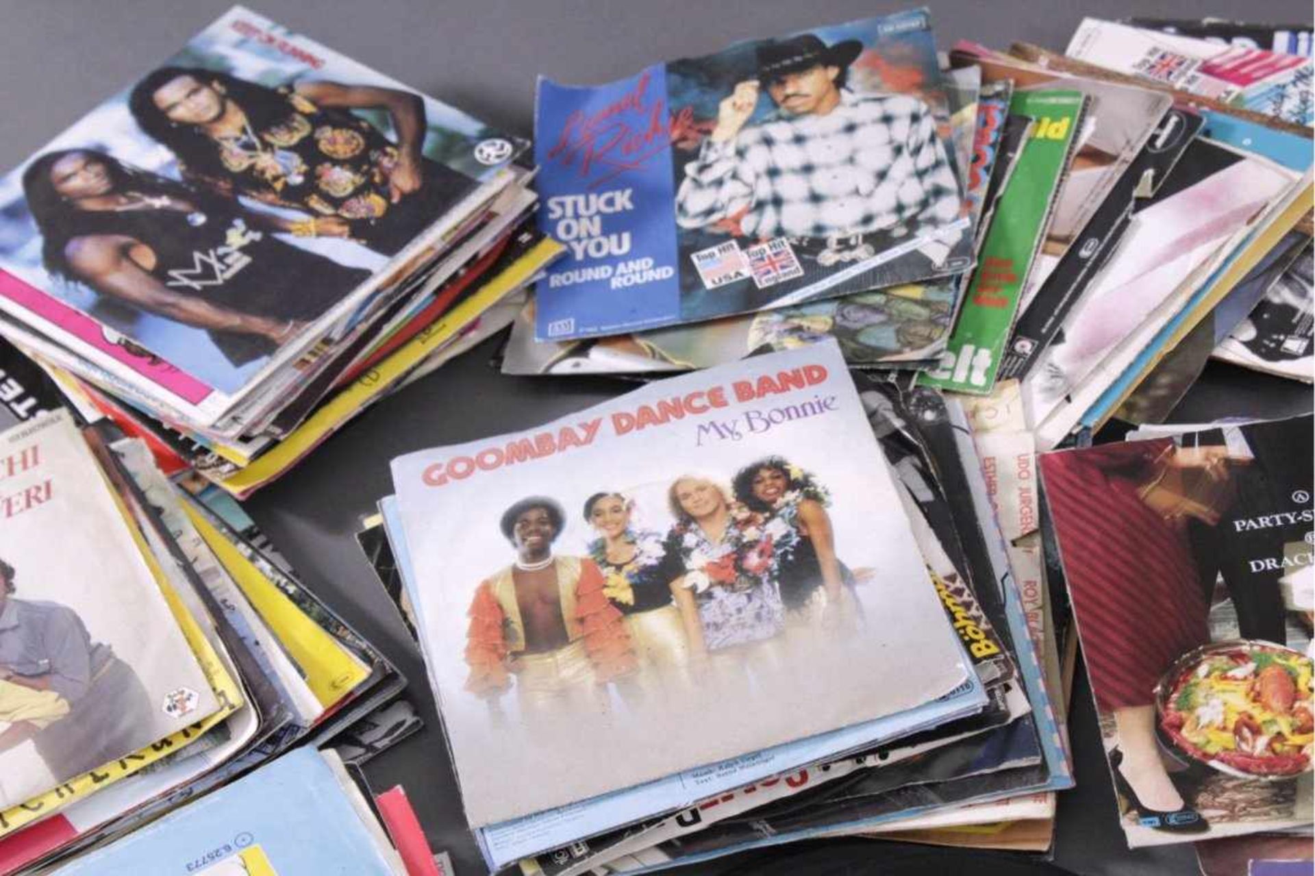 Große Sammlung von Rock, Pop und SchlagersinglesUnterschiedliche Künstler. Deutsche und - Bild 2 aus 5