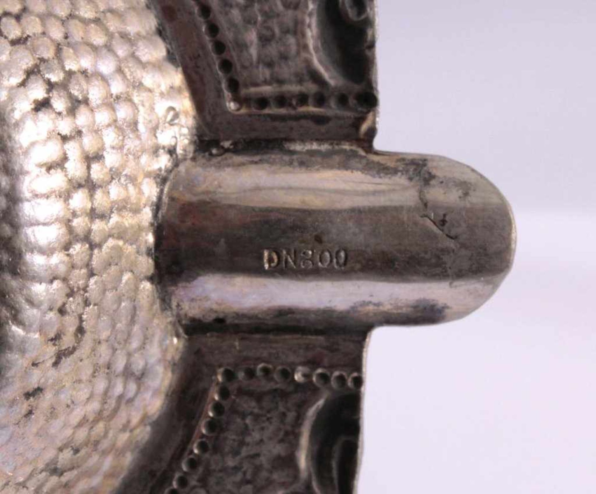 Aschenbecher, 800er SilberPunziert DN 800, quadratisch, mit floralen Dekorkanten, ca.12,5 x 12,5 cm, - Bild 3 aus 3