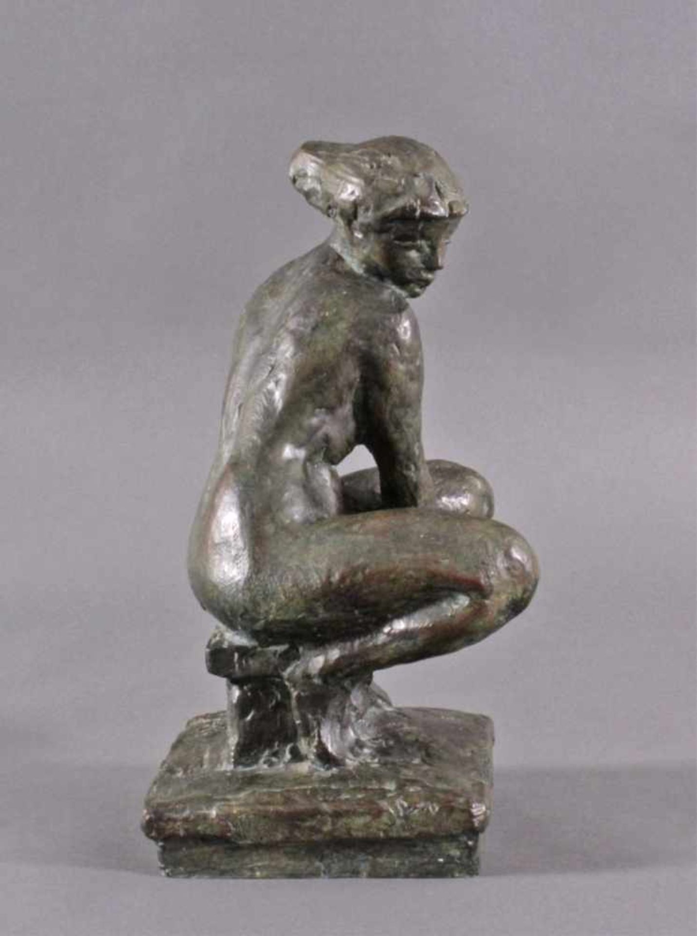 Francois Cacheux 1923-2011, "Sitzender weiblicher Akt"Bronze-Skulptur mit grüner Patina, auf dem - Bild 2 aus 6