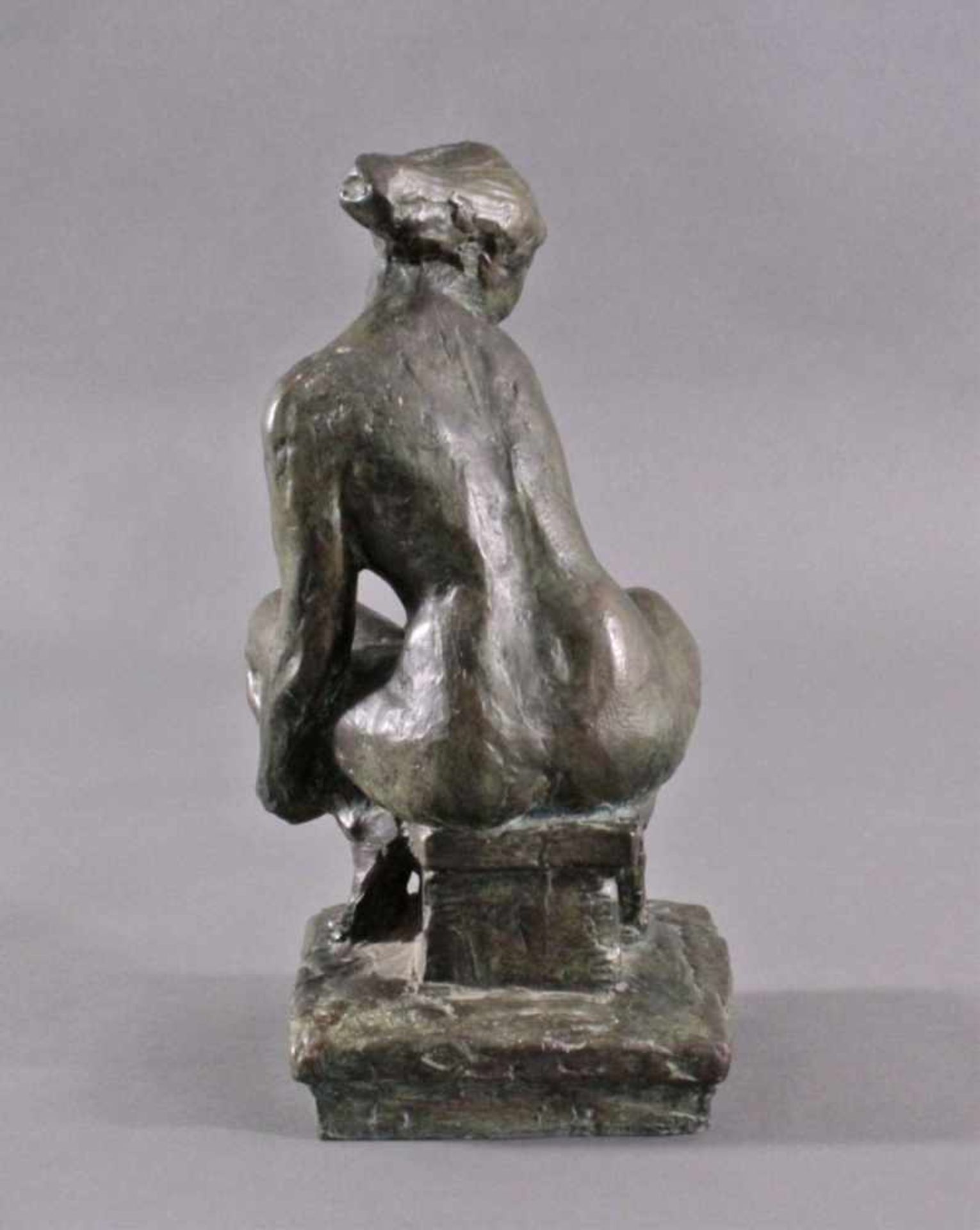 Francois Cacheux 1923-2011, "Sitzender weiblicher Akt"Bronze-Skulptur mit grüner Patina, auf dem - Bild 3 aus 6