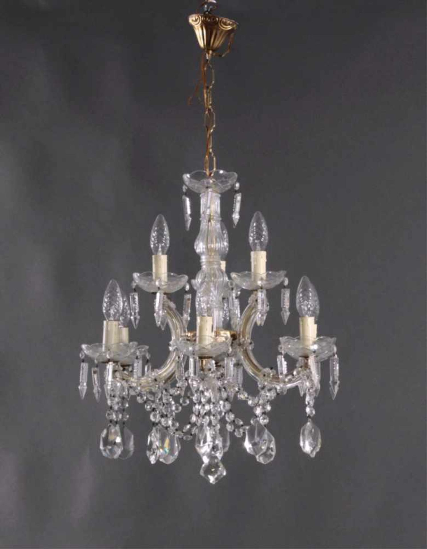 Kronleuchter im Maria-Theresia-StilGlas/Kristall, 2-stöckiger, 9-flammig Leuchter