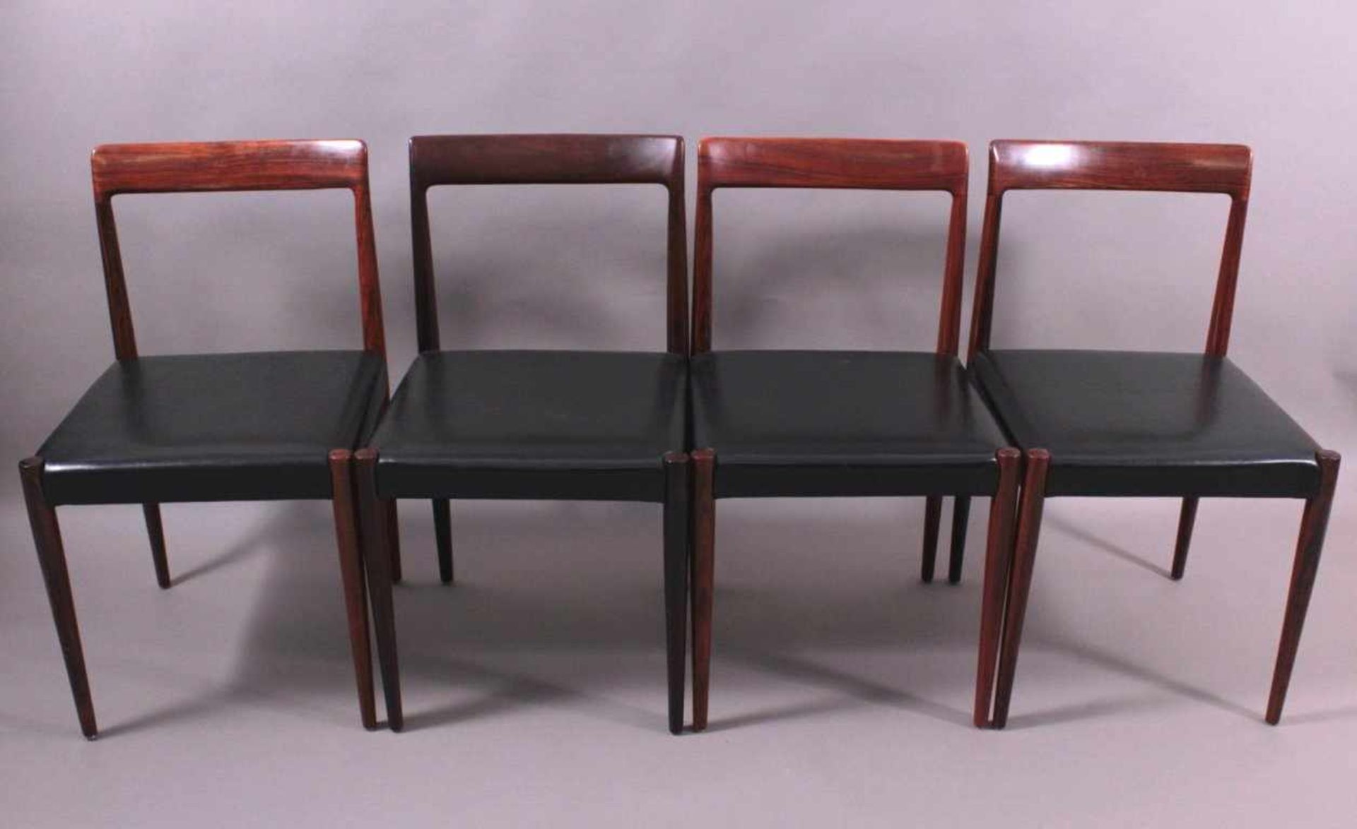 Palisander Esszimmerstühle von Lübke, 4er SetDesign 1960 bis 1969. Palisander mit schwarzem