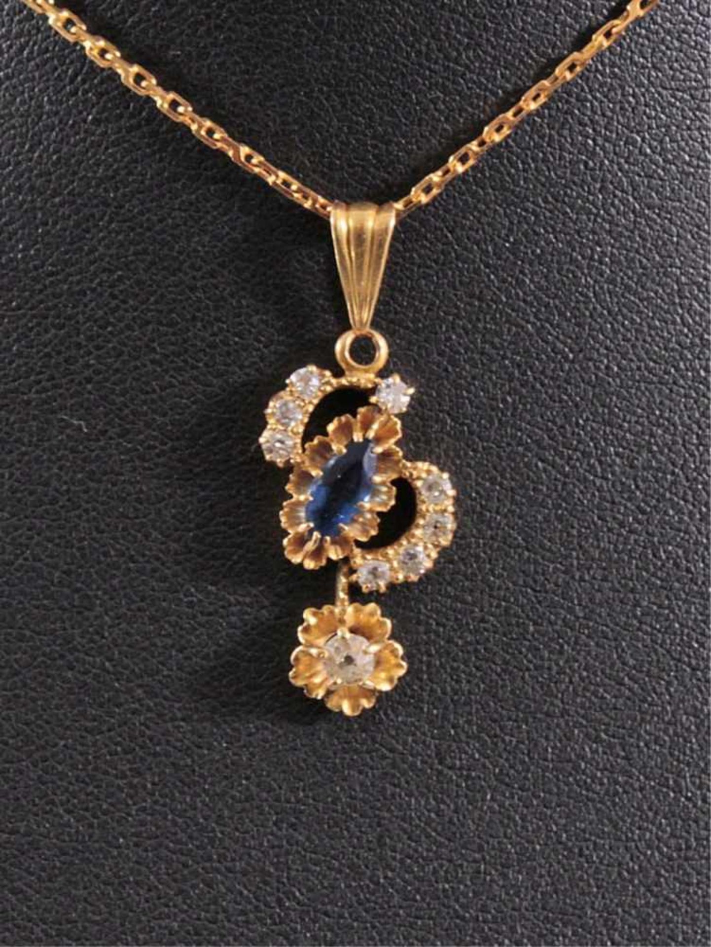 Anhänger mit Diamanten und SaphirFassung aus Feingold, Saphir im Marquise Schliff ca. L- 0,75mm, 8