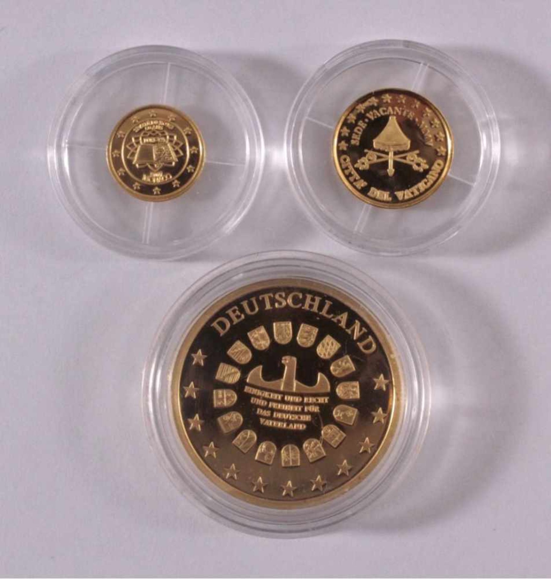 3 Goldmedaillen1x Medaille Pactum Romanum, RS: Deutschland, Gewicht ca. 6,4Gramm, 999er Gold.1x - Bild 2 aus 2