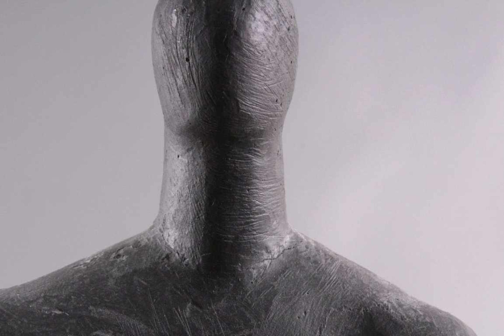 Anton Jezovsek Zvone (1935-2017)Drei männliche Skulpturen, Metall, Gips, ca. H-47 bis 53cm.Helle - Bild 5 aus 8