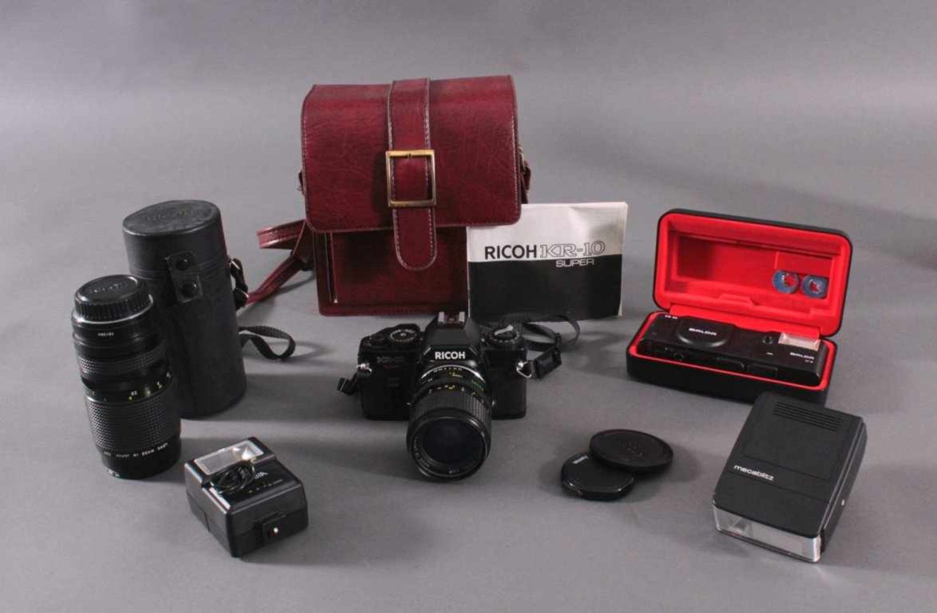 Richo XR-10 Fotoaparat mit Zubehör und Ledertsche1 Objektiv Richo C 1:3.5-4.5, 35-70 mm, Macro D-