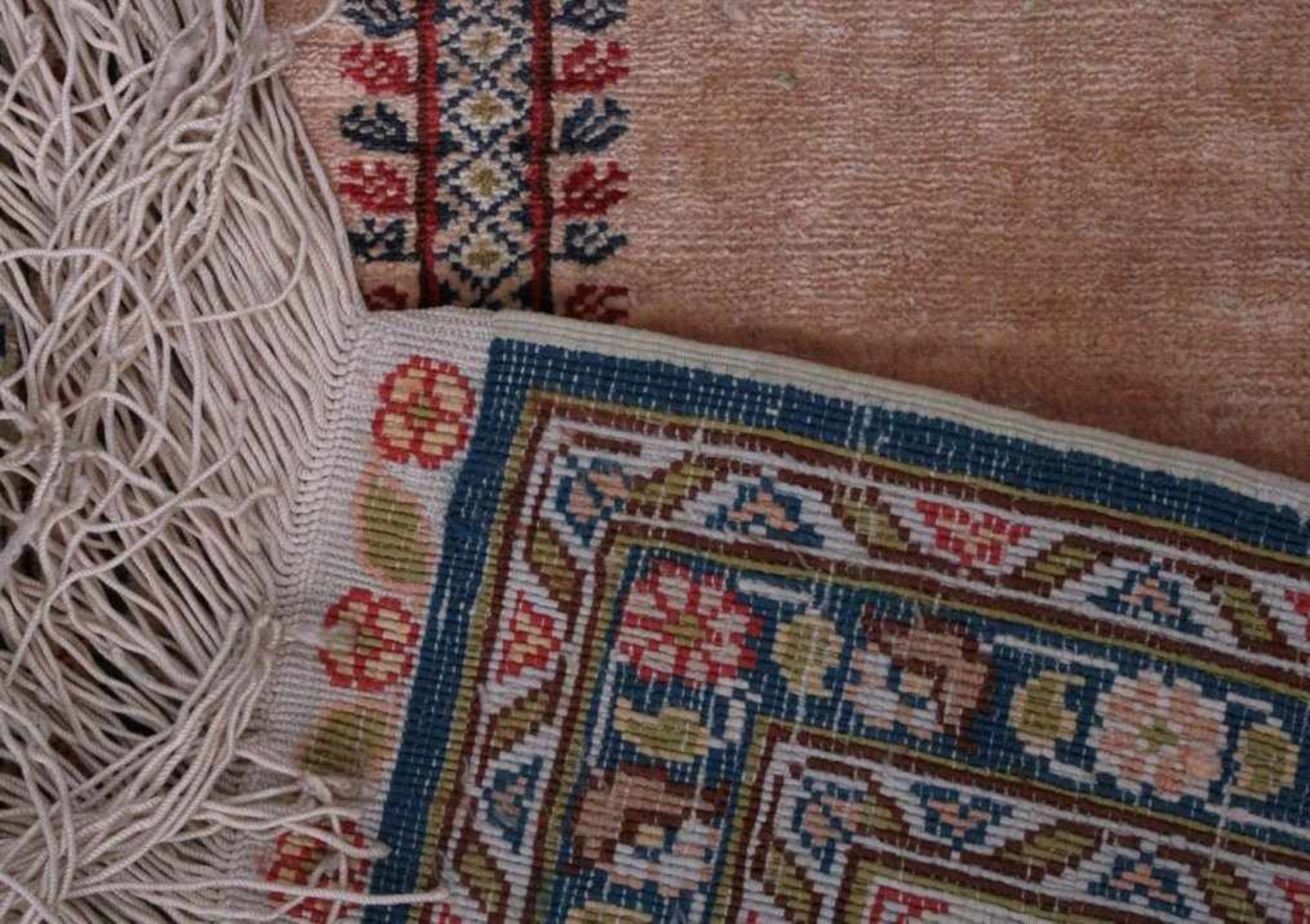 Orientteppich Ost-Anatolia (Nomadic)Seidenwolle auf Wolle, Sumak-Knoten, ca. 118 cm x 69 cm, - Image 2 of 2