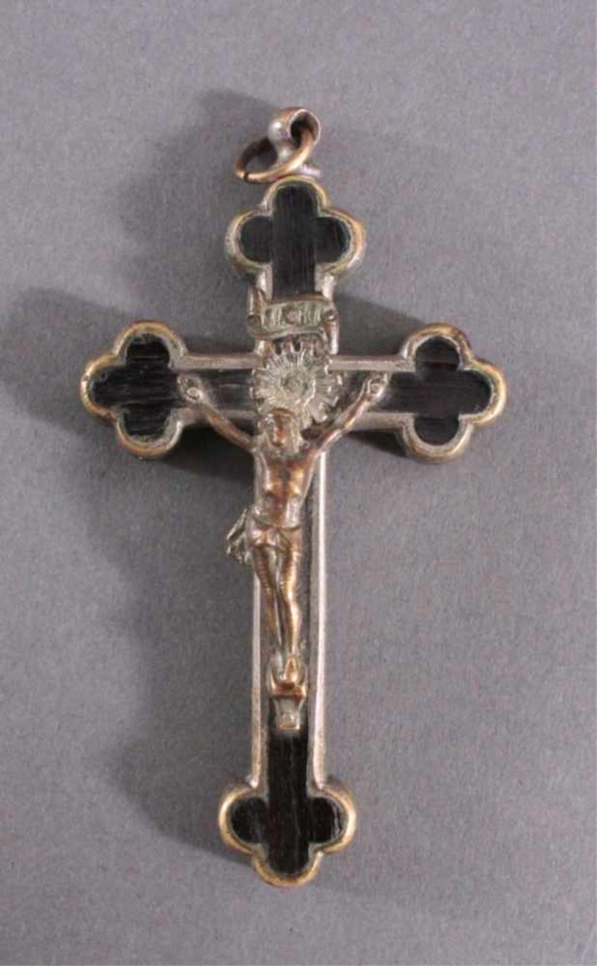 Klosterarbeit - Reliquienkreuz, 19. JahrhundertMessing. Zum Öffnen als Reliquienkreuze, darin - Bild 3 aus 4