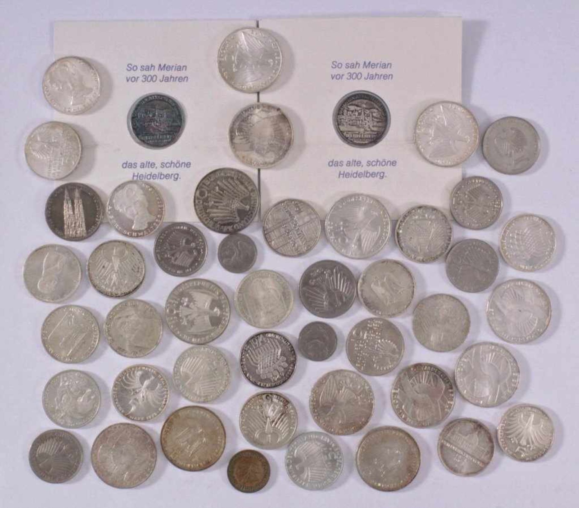 Kleine Münz-SammlungBestehend aus 10 DM Olympiade Gedenkmünzen, 1xStrahlenspirale, 9x