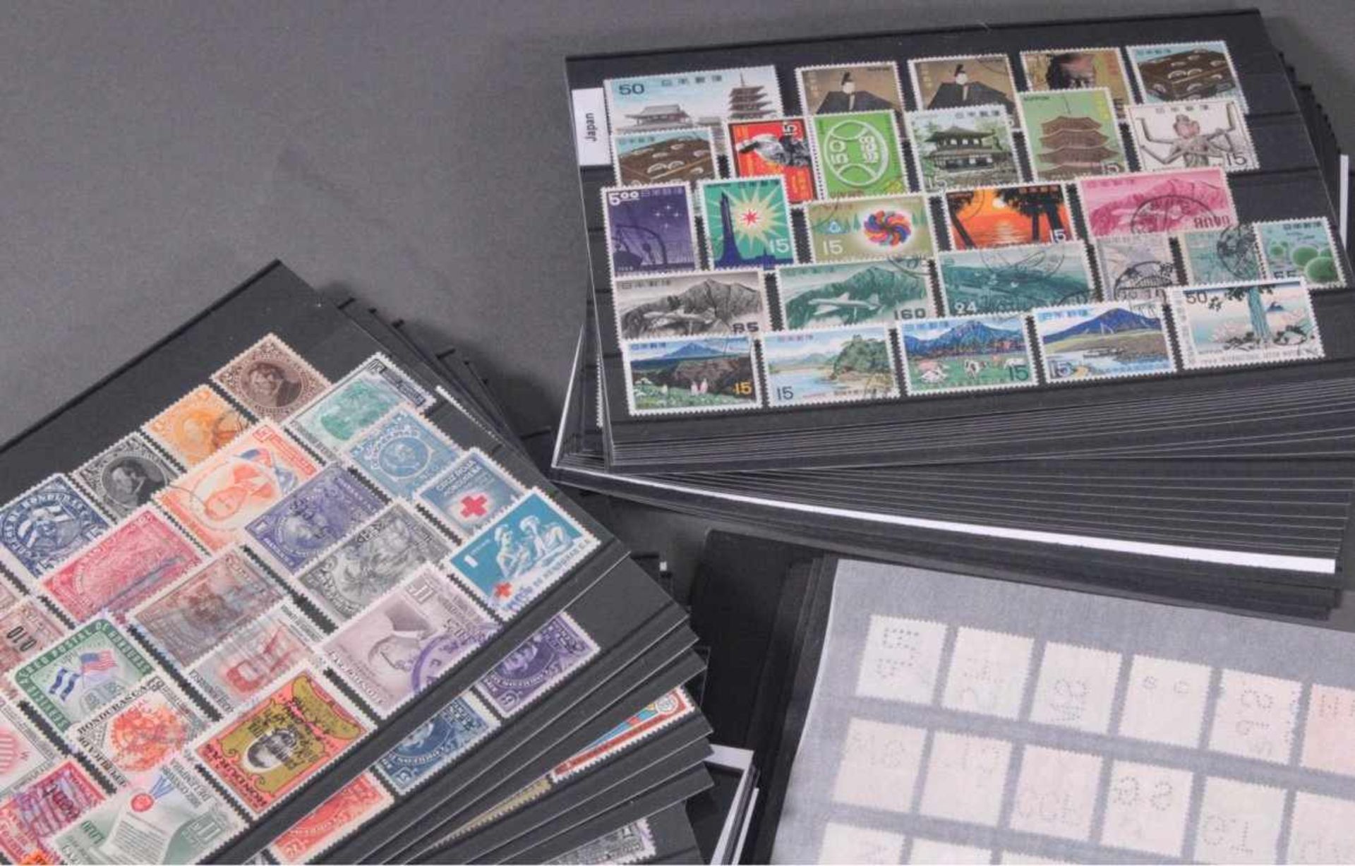 Kleiner BriefmarkennachlassÜber 200 Steckkarten mit Briefmarken aus unterschiedlichenLändern wie die - Bild 2 aus 5