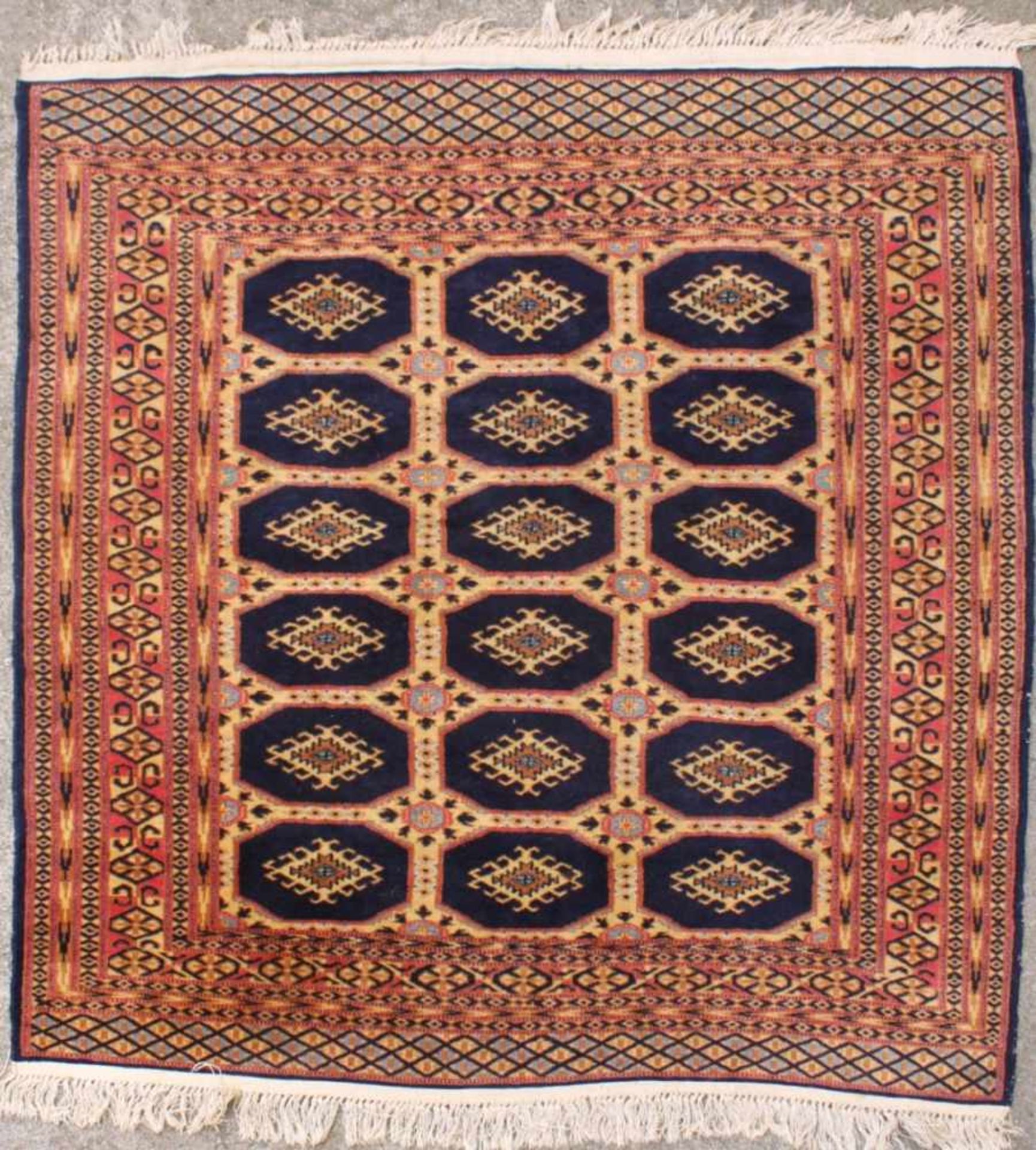 Orientteppich, Afghaneca. 133 cm x 124 cm