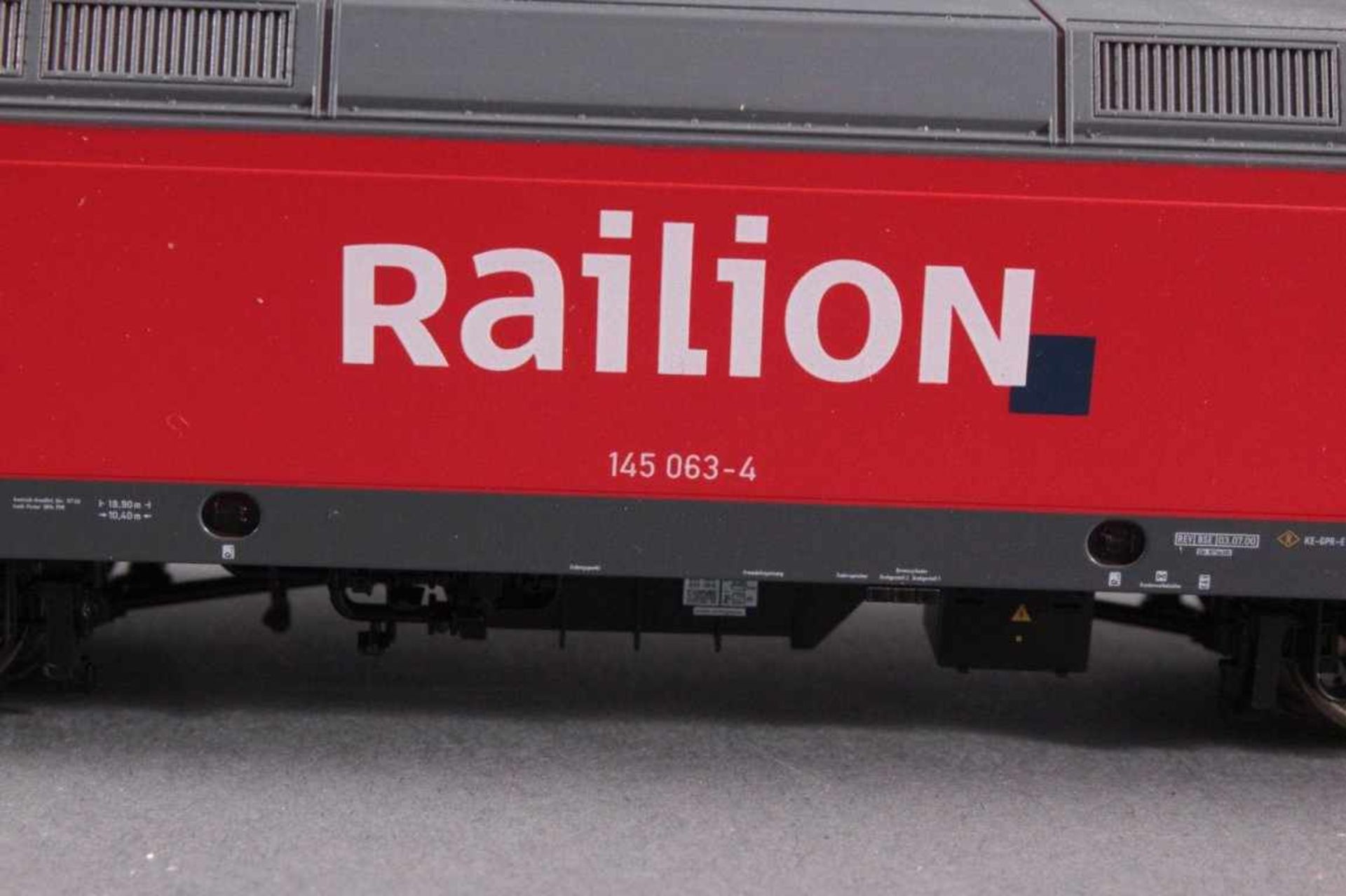 Fleischmann BR 185 Railion Spur H0 mit 4 Waggons145 063-4, Waggons 5923, 553101, 5243 und 5474. - Bild 3 aus 5