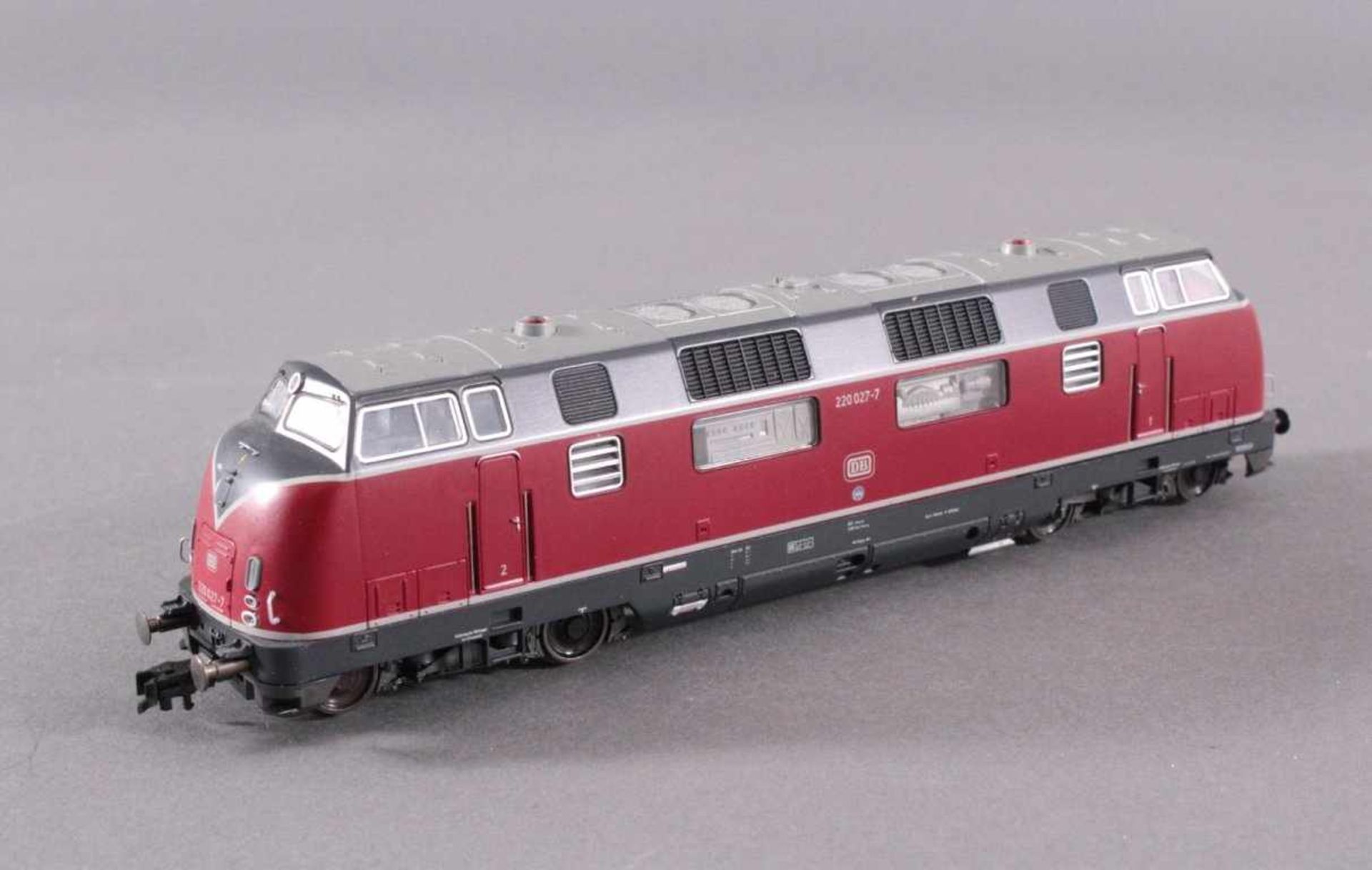 Roco E-Lok 220 027-7 DB Spur H0 mit 4 Fleischmann Waggons5424 02, 5437 05, 5413 und 5437 - Bild 2 aus 5