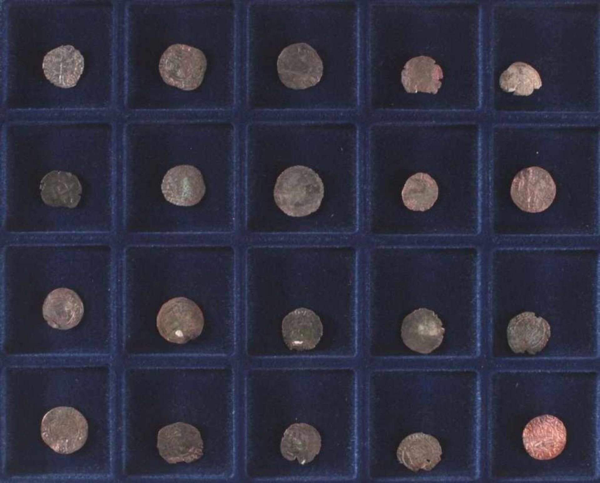 20 Silber- und Kupferfennige aus dem MittelalterBodenfund