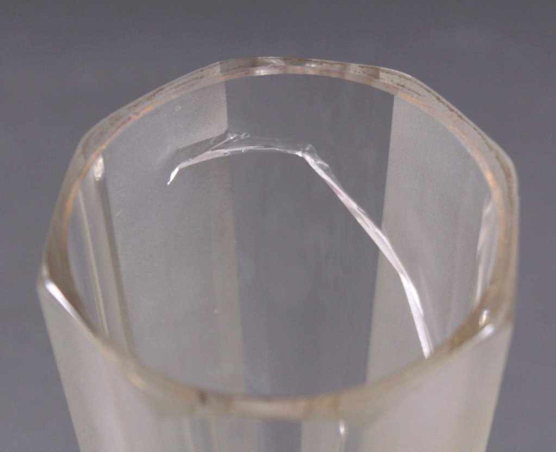 4 Gläser mit Verbindungswappen Laetitia-KarlsruheFarbloses Glas Facettenschliff abwechselnd - Bild 6 aus 6