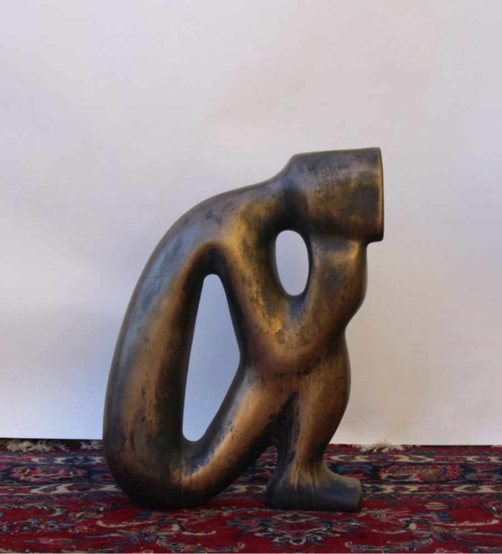 Anton Jezovsek Zvone (1935-2017)Skulptur aus Bronze, ohne Titel, signiert, Maße ca. 56 x 13x 40 cm.