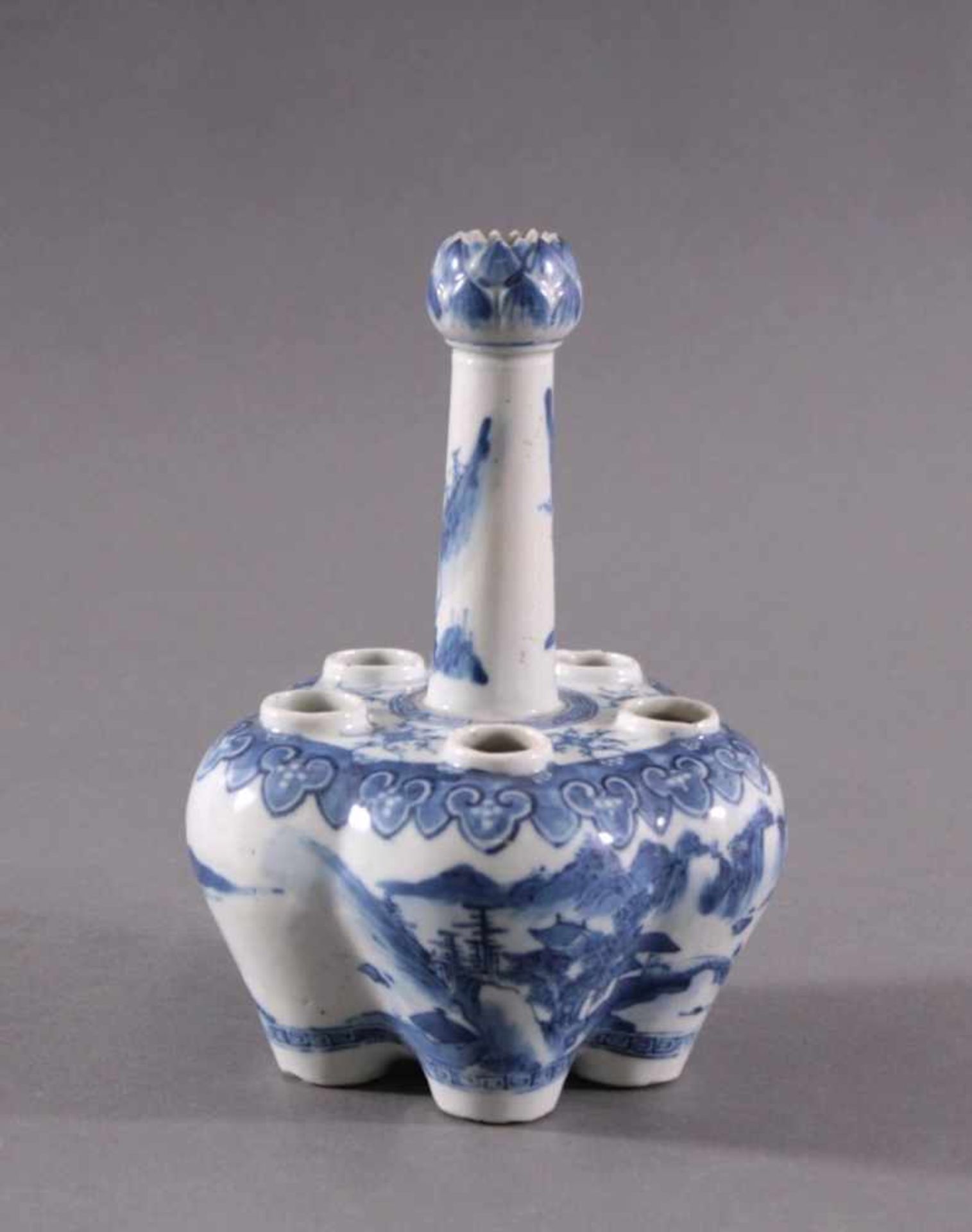 Sake-Gefäß, Asien 19. JahrhundertSteinzeug, weiß glasiert, unterglasurblaues Dekor - Bild 2 aus 7