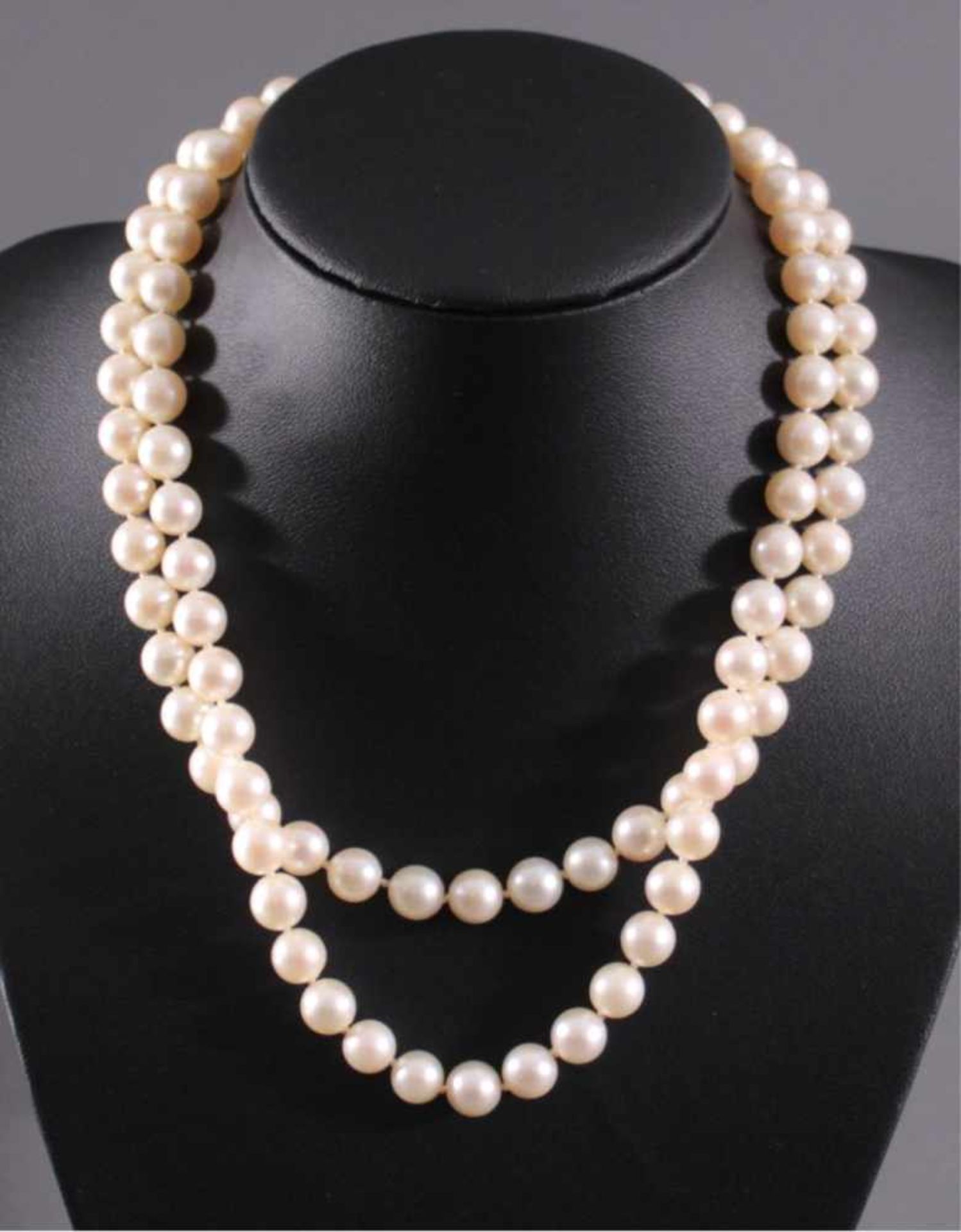 Perlenkette mit 14 Karat Weißgoldschließe2-reihige Perlenkette (D-0,8 cm), Weißgoldschließe - Bild 3 aus 3