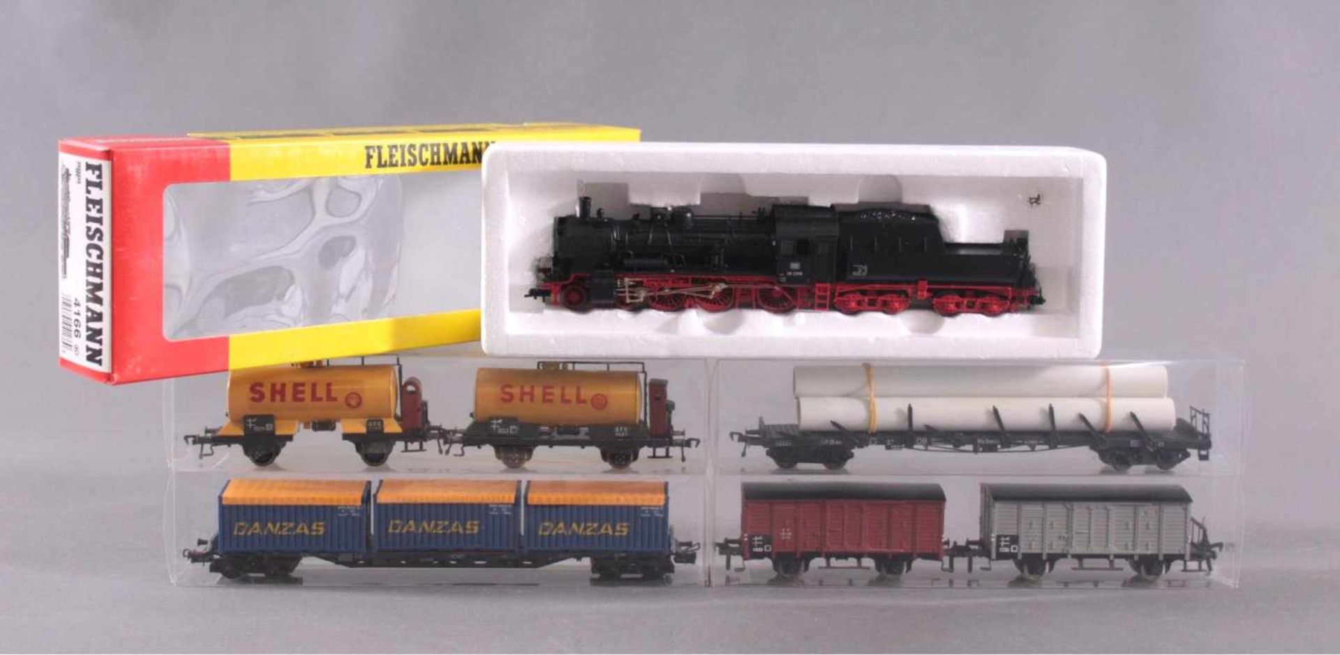 Fleischmann Dampflok 4166 Spur H0 mit Tender und 6 Waggons6 Güterwaggons dabei auch 2 Schell