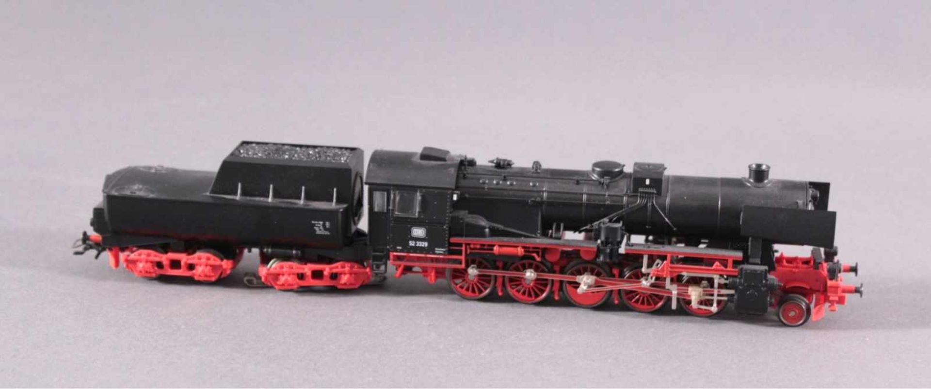 Märklin Lokomotive 3329 mit 4 Waggons - Bild 2 aus 2