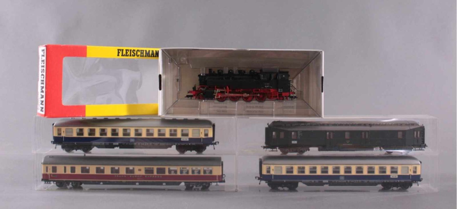 Fleischmann Dampflok 4086 Spur H0 und 9 Waggons4 Personenwaggons davon ein Waggon aus der Flotte des