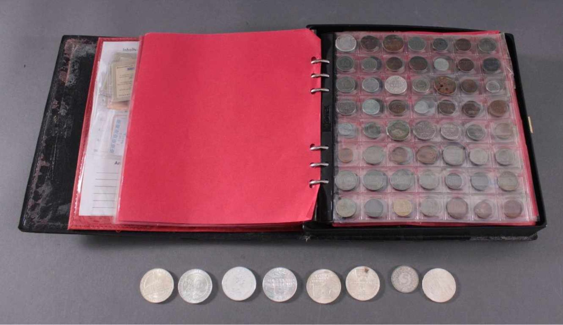 Münzen und MedaillenMünzalbum mit 5 1/2 gut gefüllten Seiten mit Münzen ausDeutschland und der