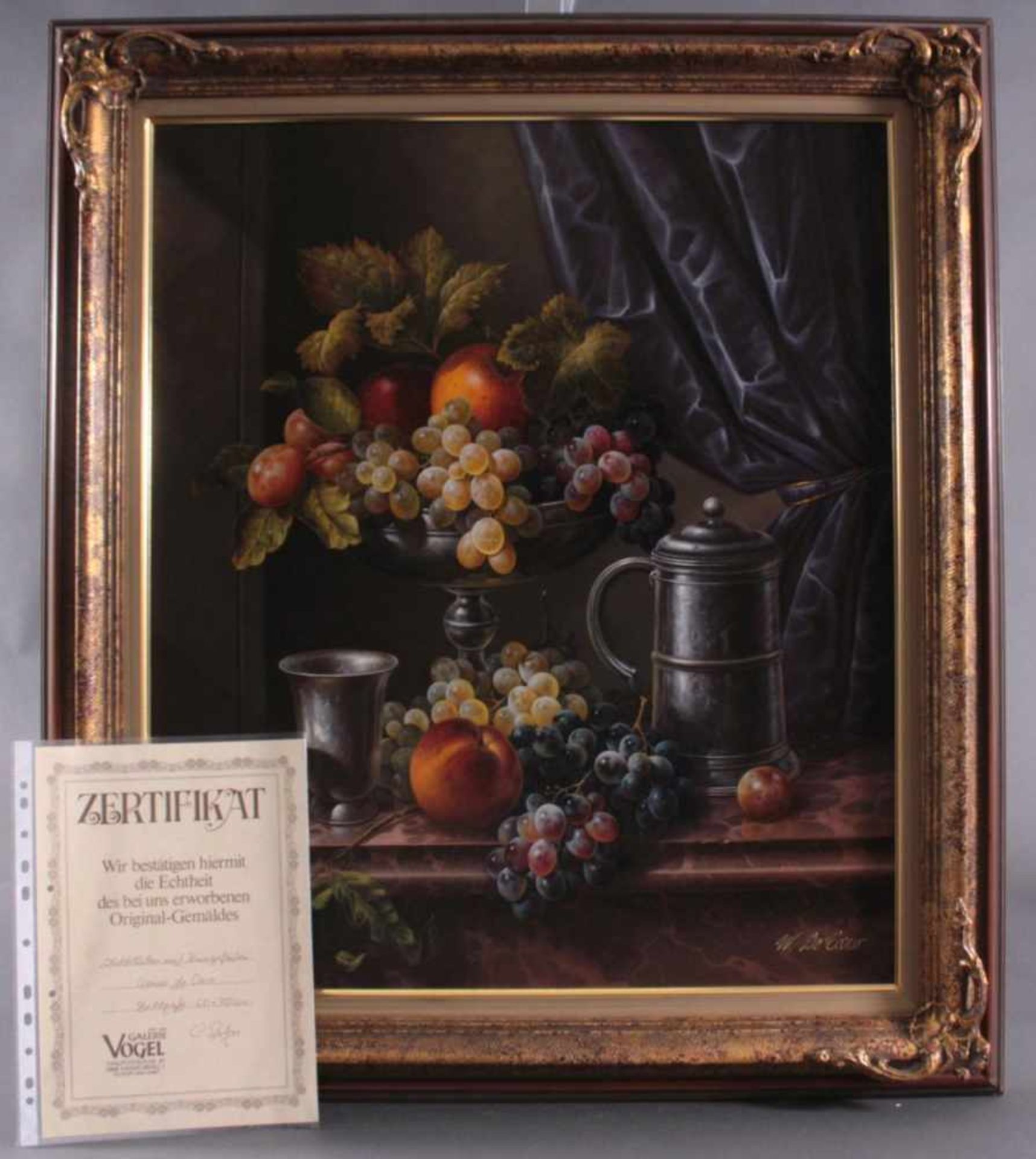 Werner De Caro (1945 Agsburg)Öl auf Leinwand, "Obststillleben mit Zinngefäßen", rechtsunten - Bild 5 aus 5