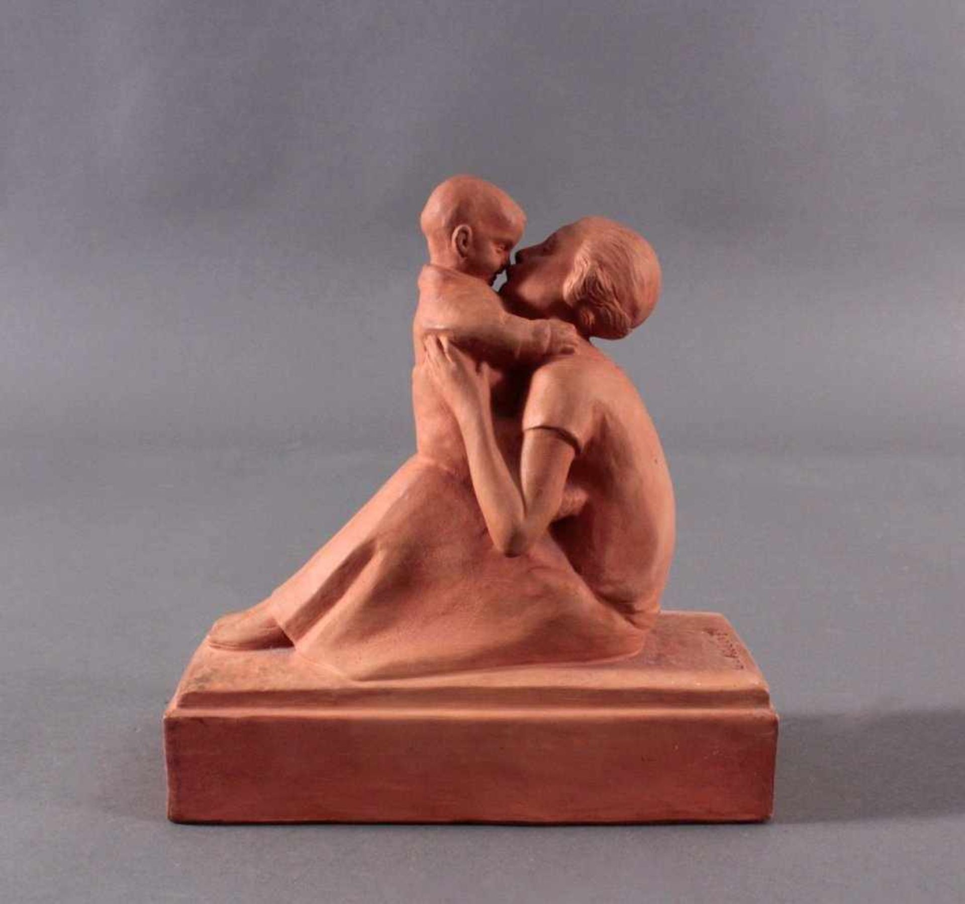 Lucien Charles Edouard Alliot 1877-1967Terrakotta Skulptur, Mutter mit ihrem Kind, auf - Bild 3 aus 6