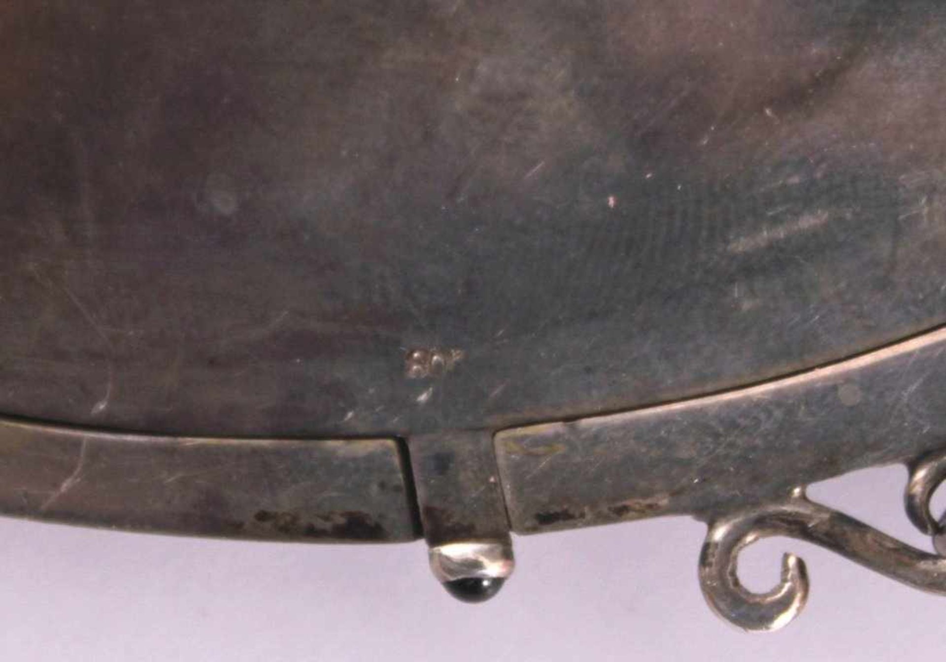 Silberne Handtasche1. Hälfte 20. Jahrhundert, 800er Silber, feinesKettengeflecht (seitlich leicht - Image 5 of 5