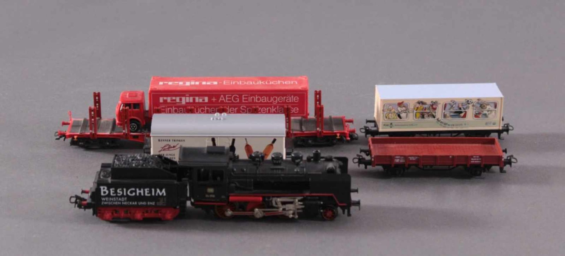 Märklin Dampflok 3003 mit 4 WaggonsTender mit Werbeaufdruck "Besigheim - Weinstadt zwischenNeckar