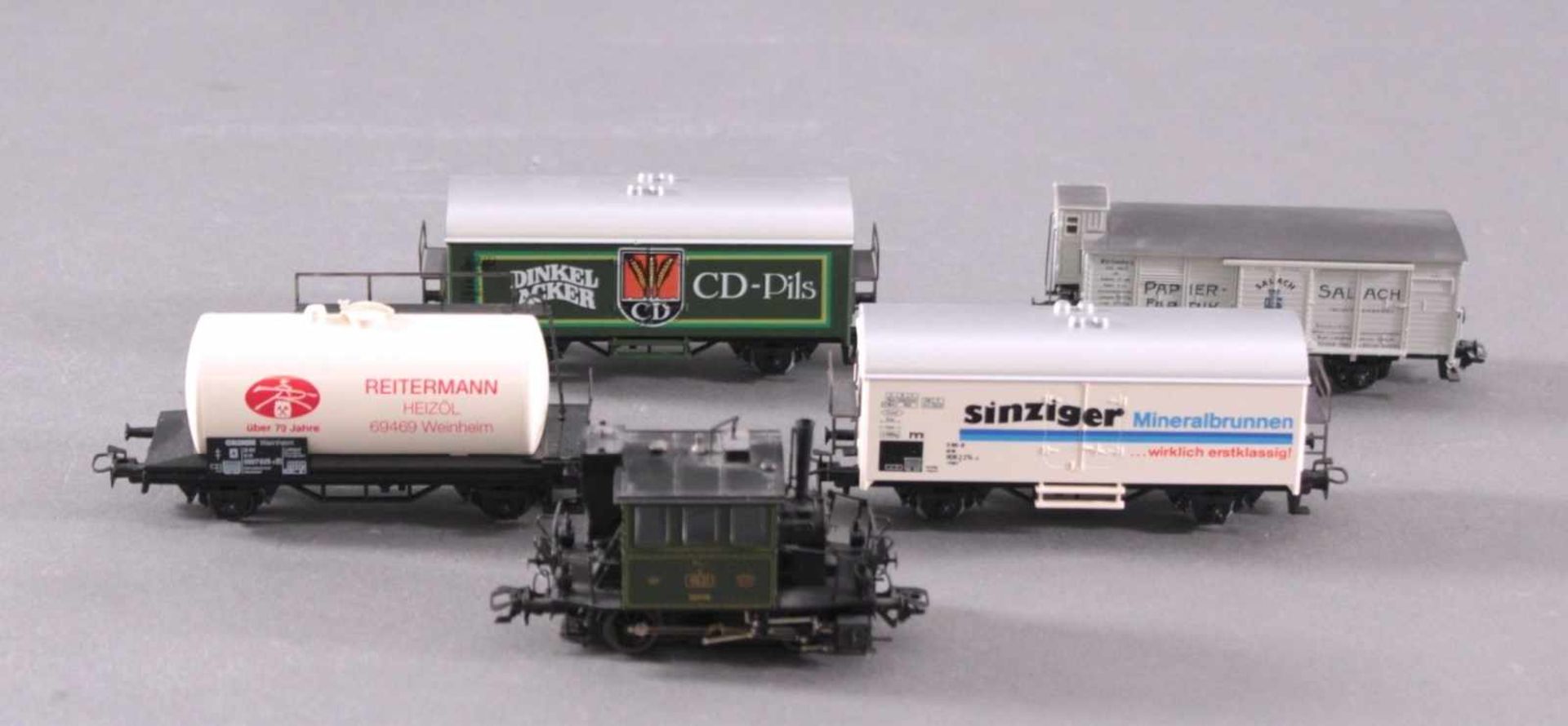 Märklin Tenderlok 3686 mit 4 Waggons